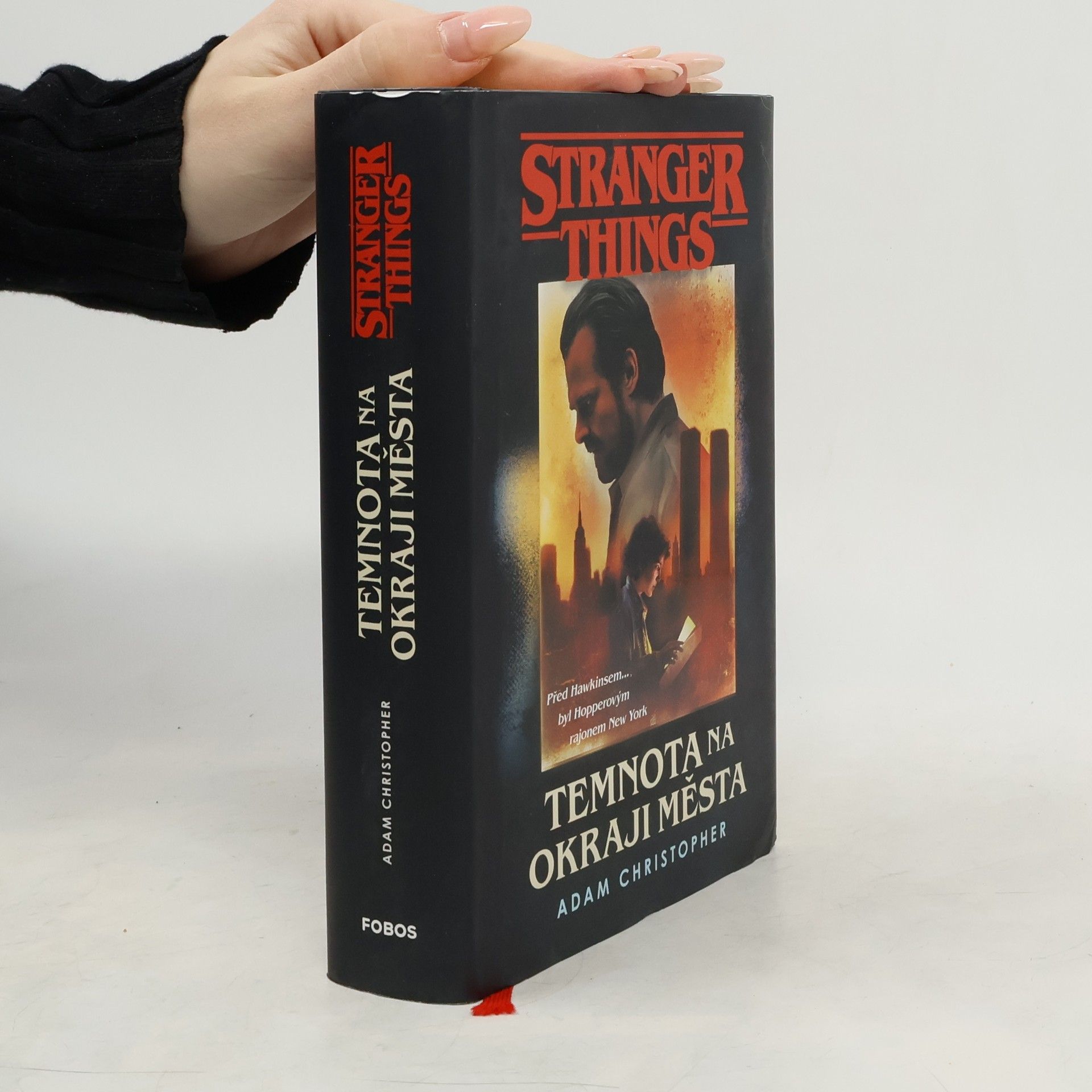 Adam Christopher Stranger Things. Temnota na okraji města