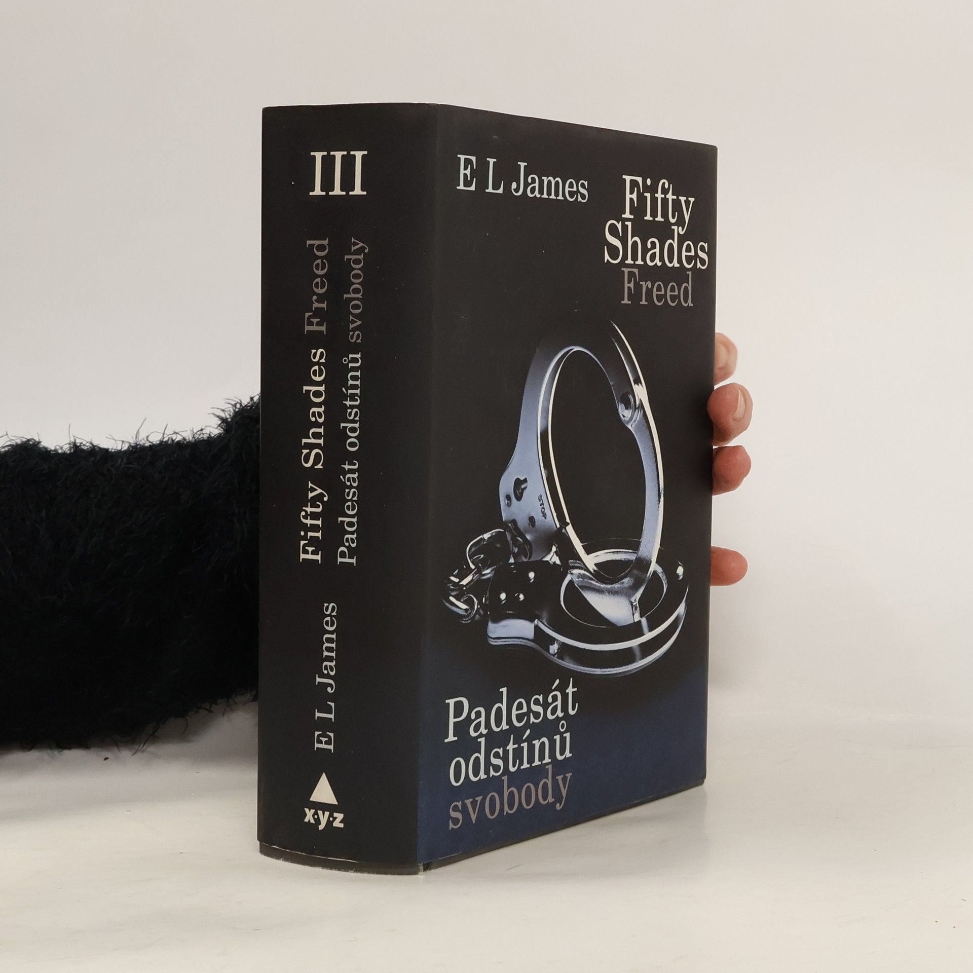 E. L. James Padesát odstínů svobody