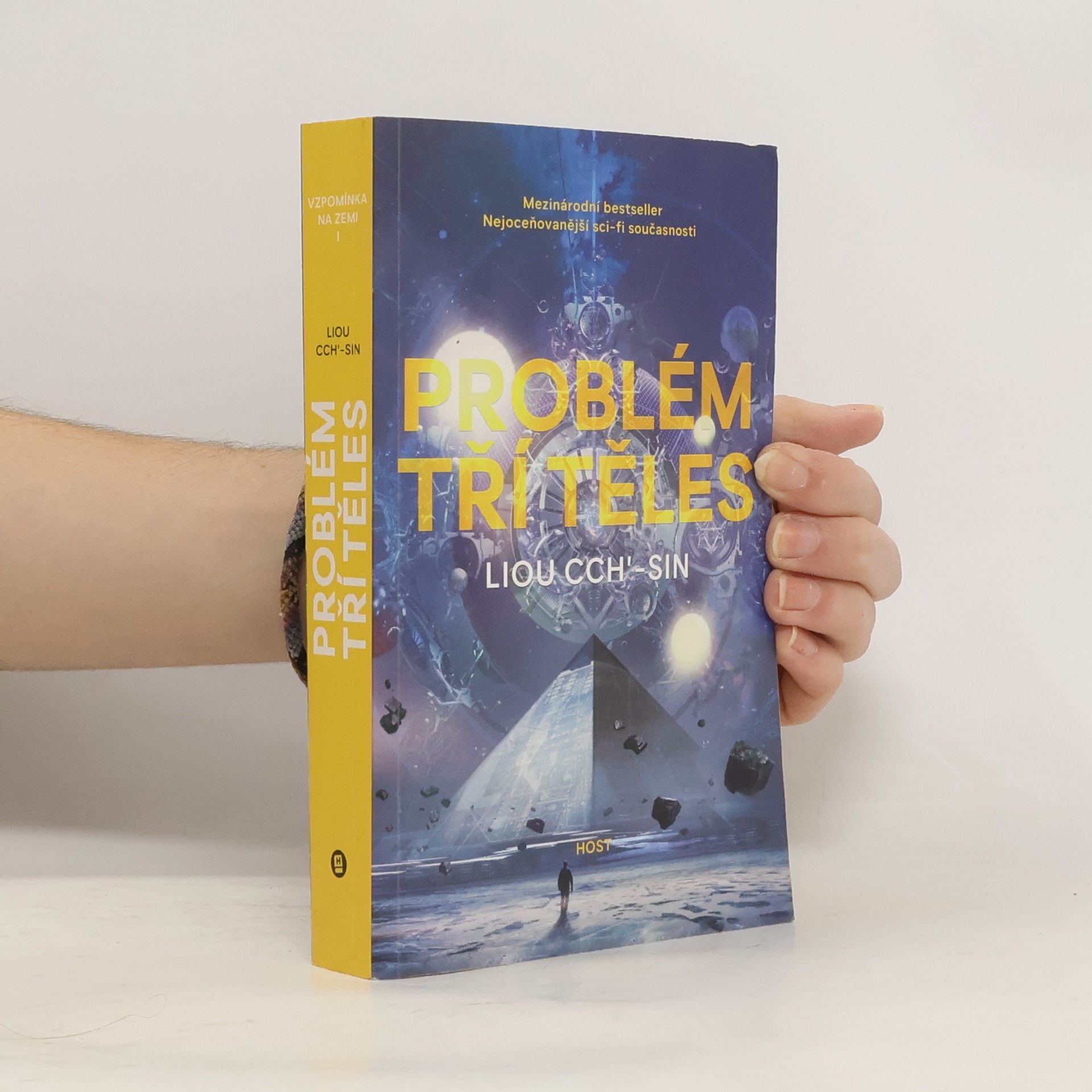Cixin Liu Problém tří těles