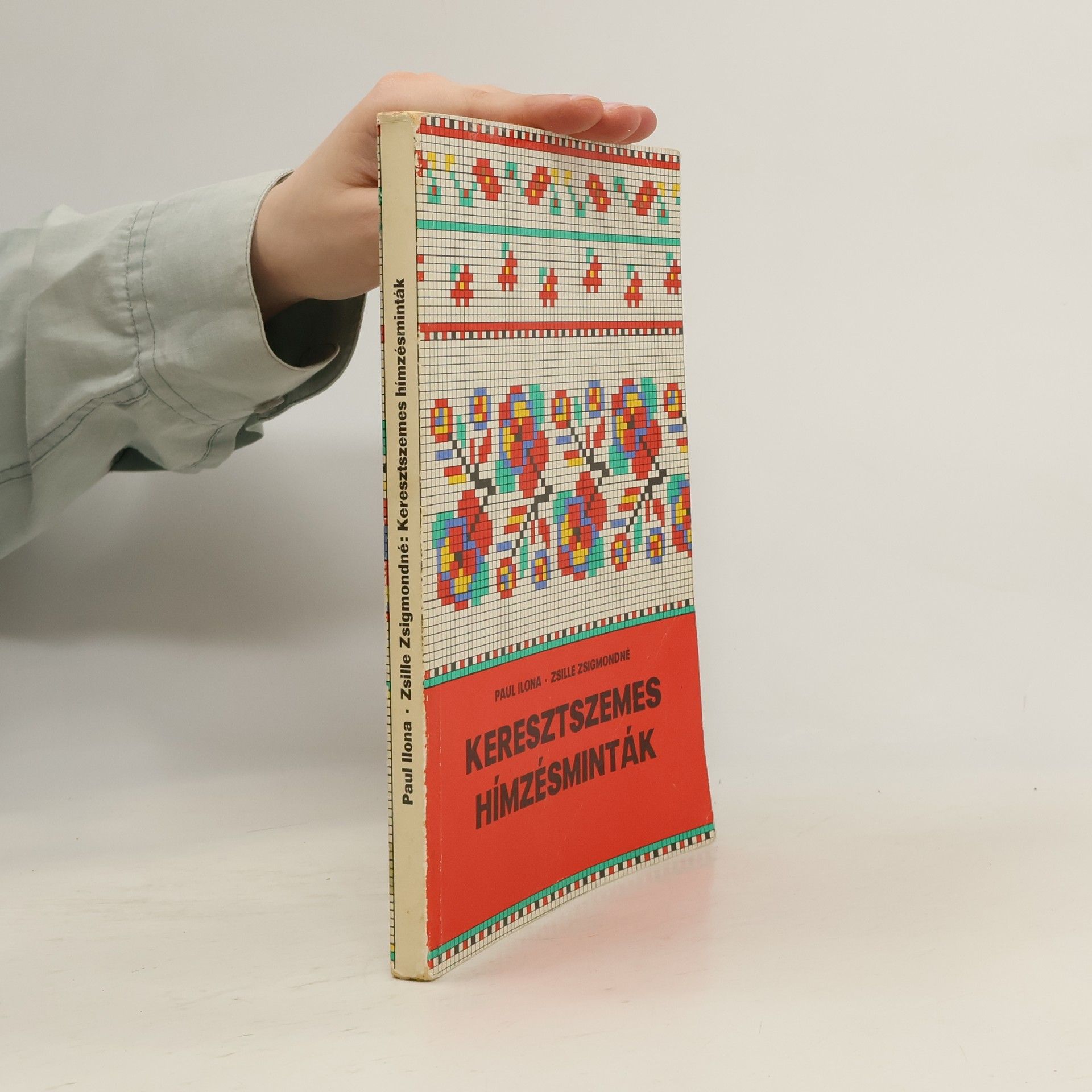 Ilona Paul Keresztszemes hímzésminták