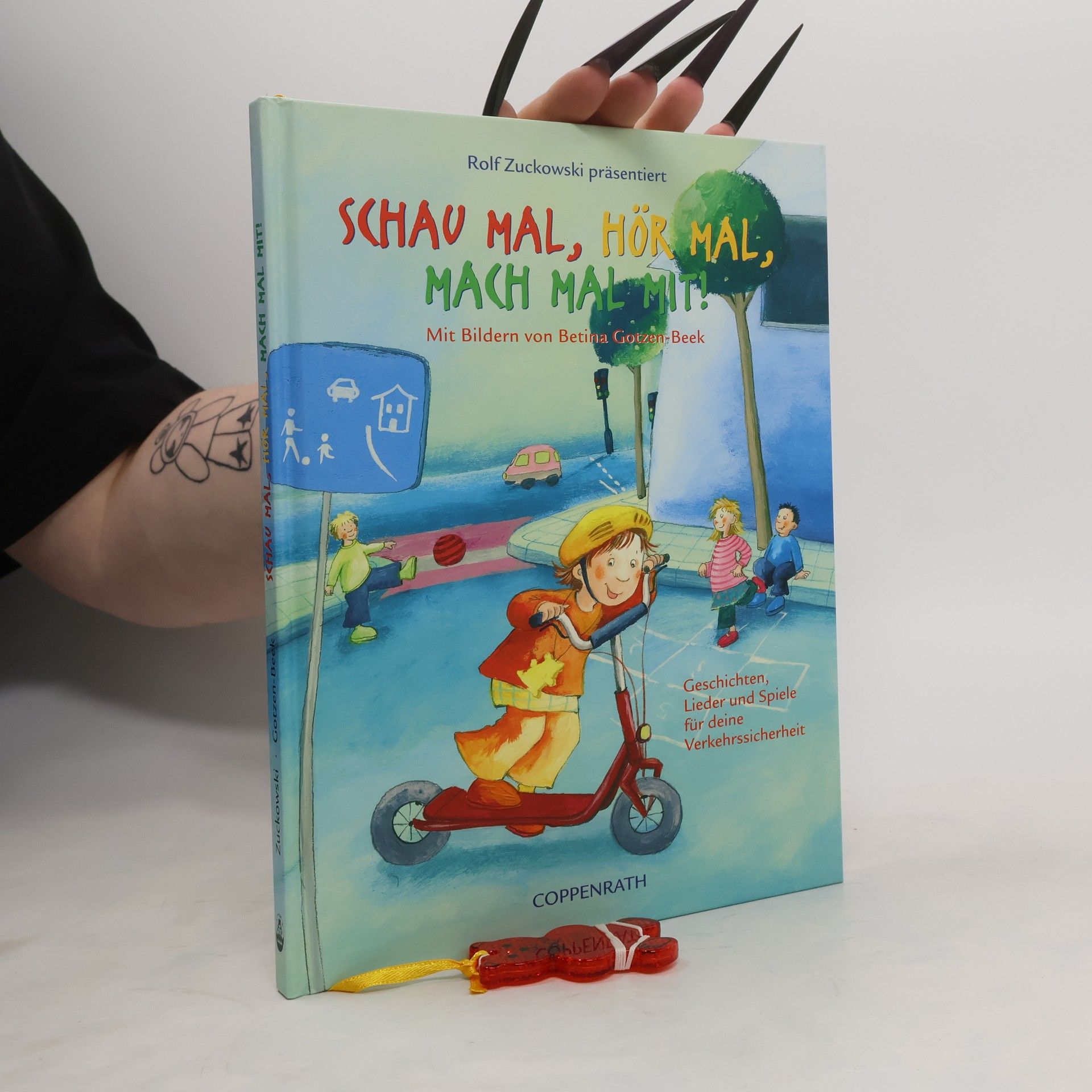 Rolf Zuckowski präsentiert Schau mal, hör mal, mach mal mit!