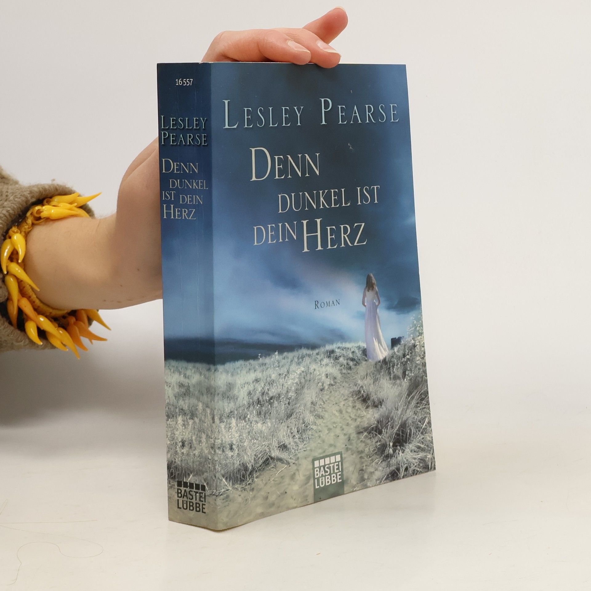 Lesley Pearse Denn dunkel ist dein Herz. Roman