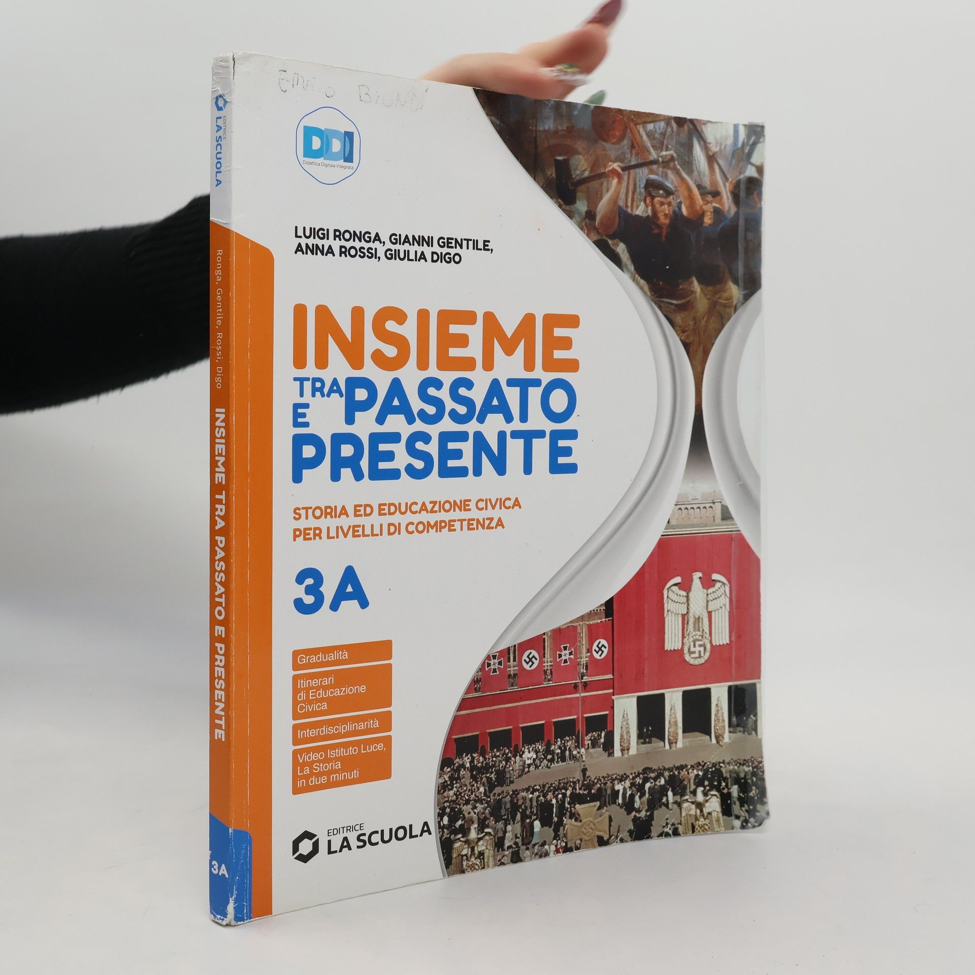 Luigi Ronga Insieme tra passato e presente 3A