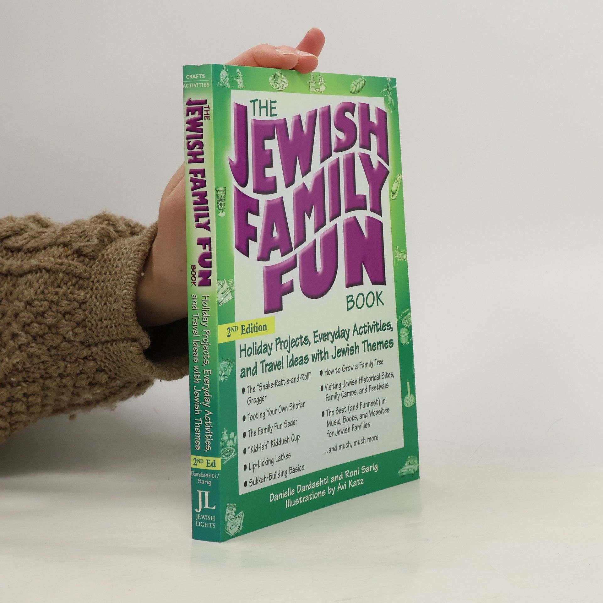 Danielle Dardashti The Jewish Family Fun Book