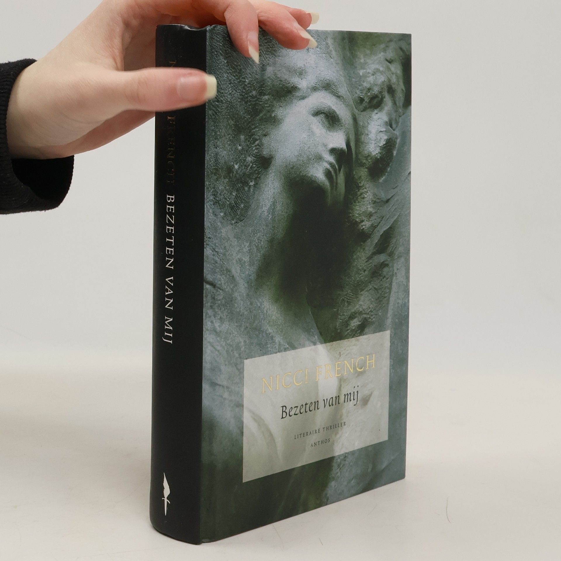 Nicci French Bezeten van mij