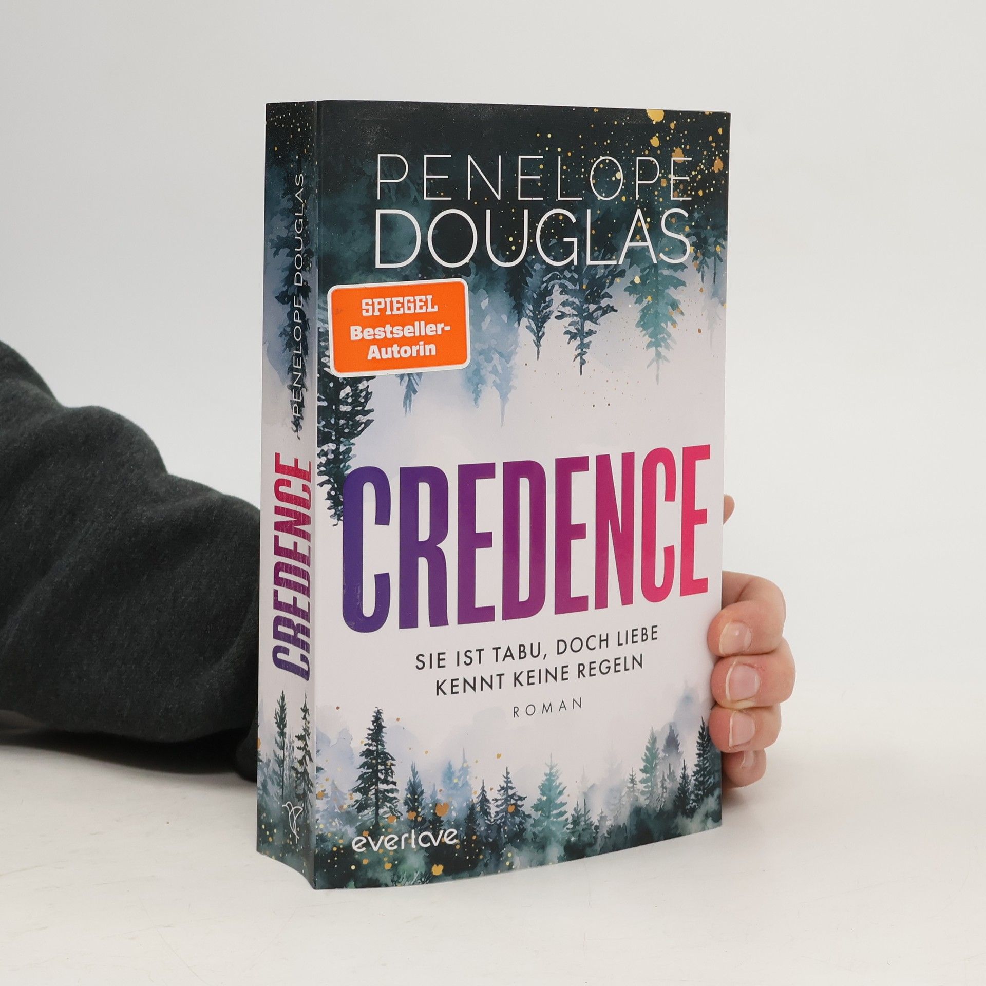 Credence - Sie ist tabu, doch Liebe kennt keine Regeln