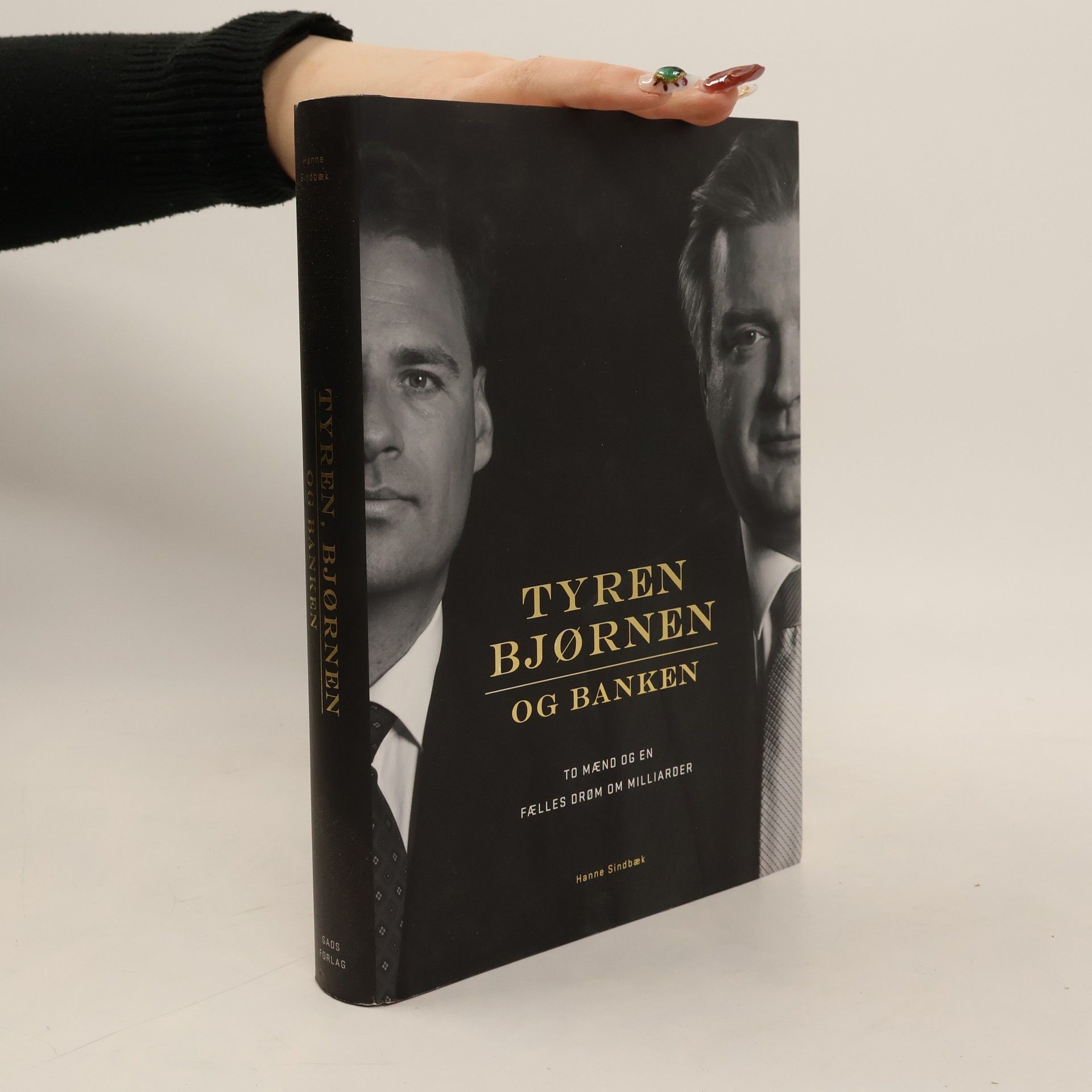 Hanne Sindbæk Tyren, bjørnen og banken