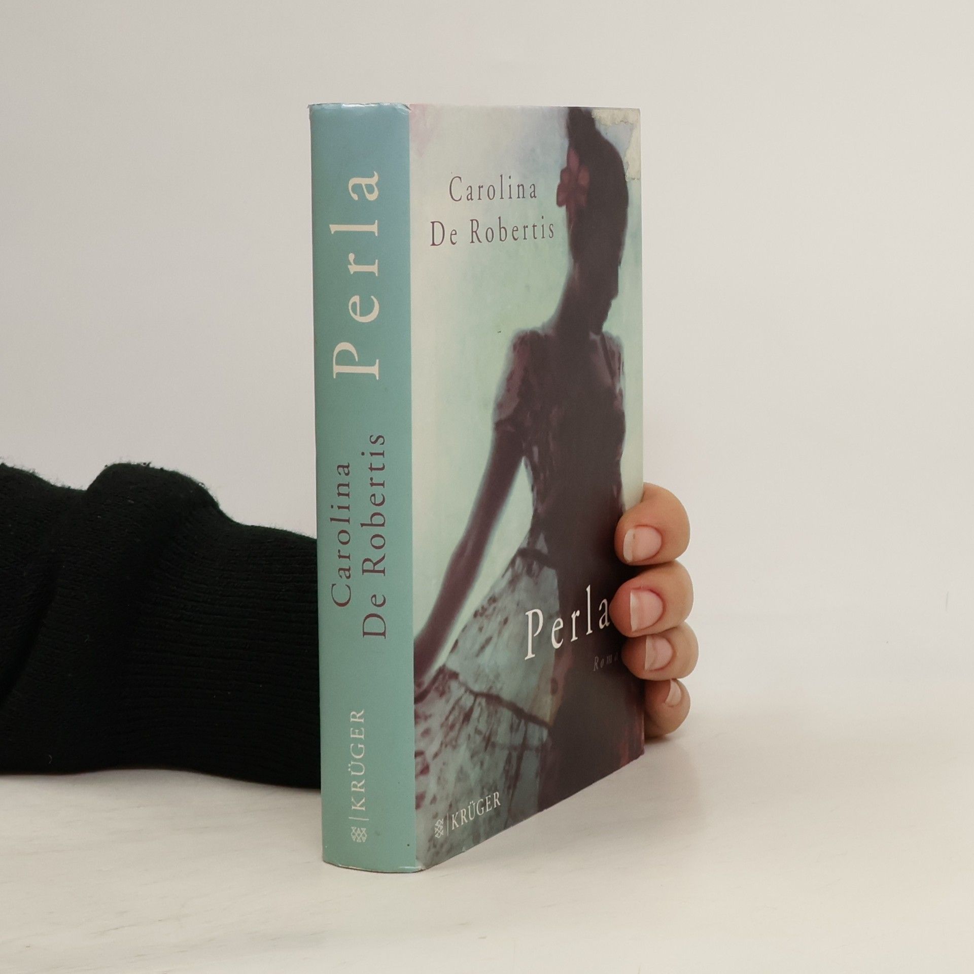 Carolina De Robertis Perla
