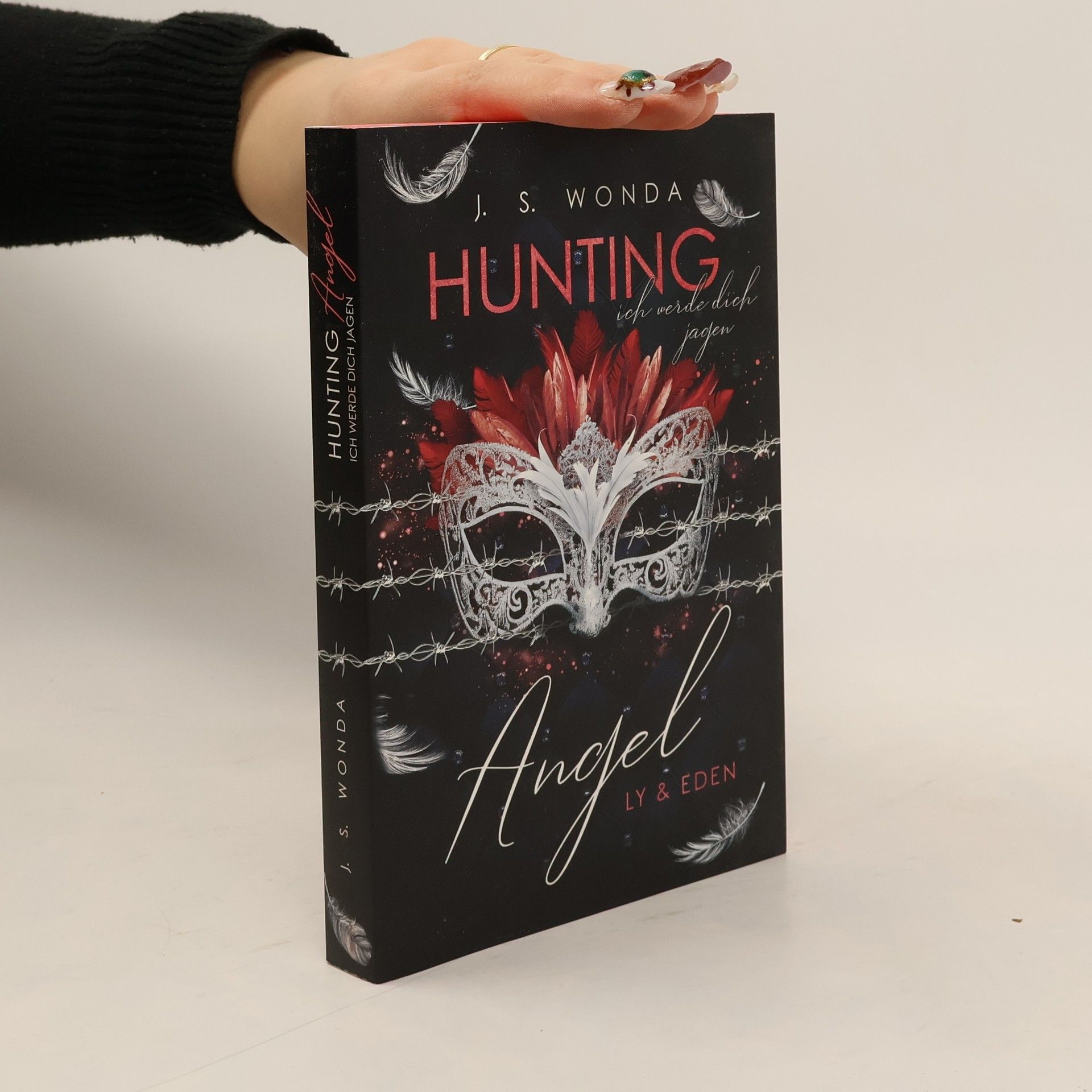 Jane S. Wonda Hunting Angel