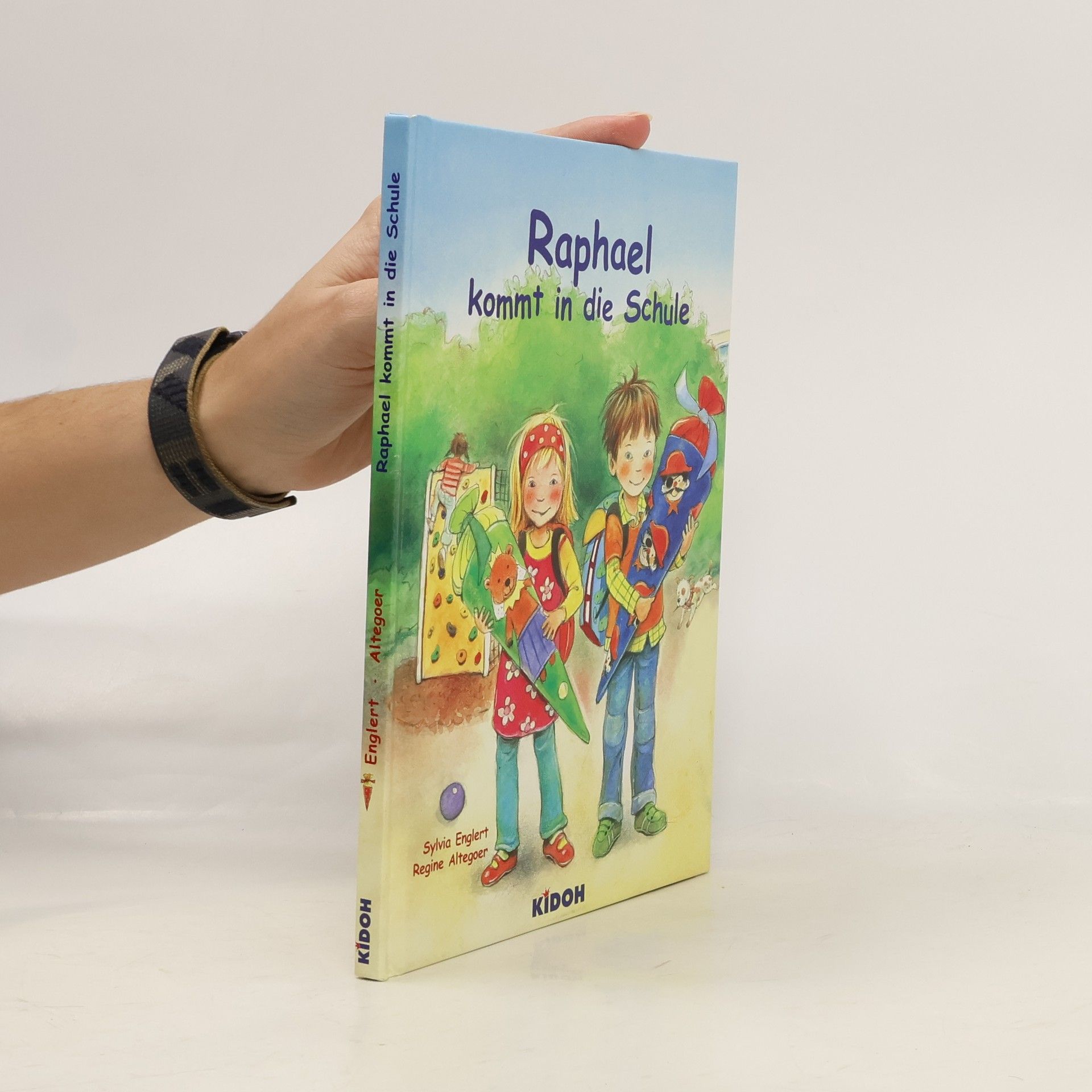 Raphael kommt in die Schule