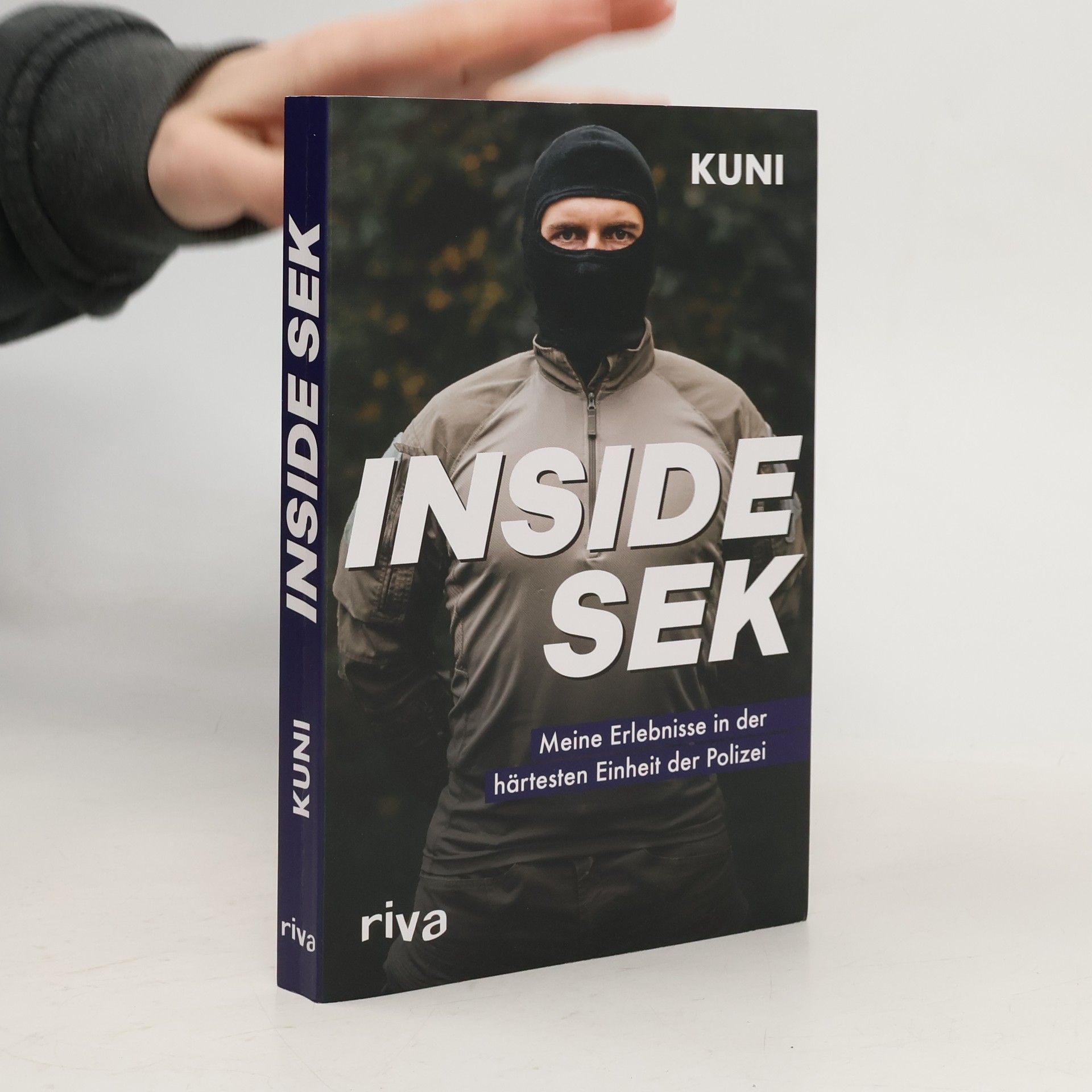 Myrtha Kuni Inside SEK