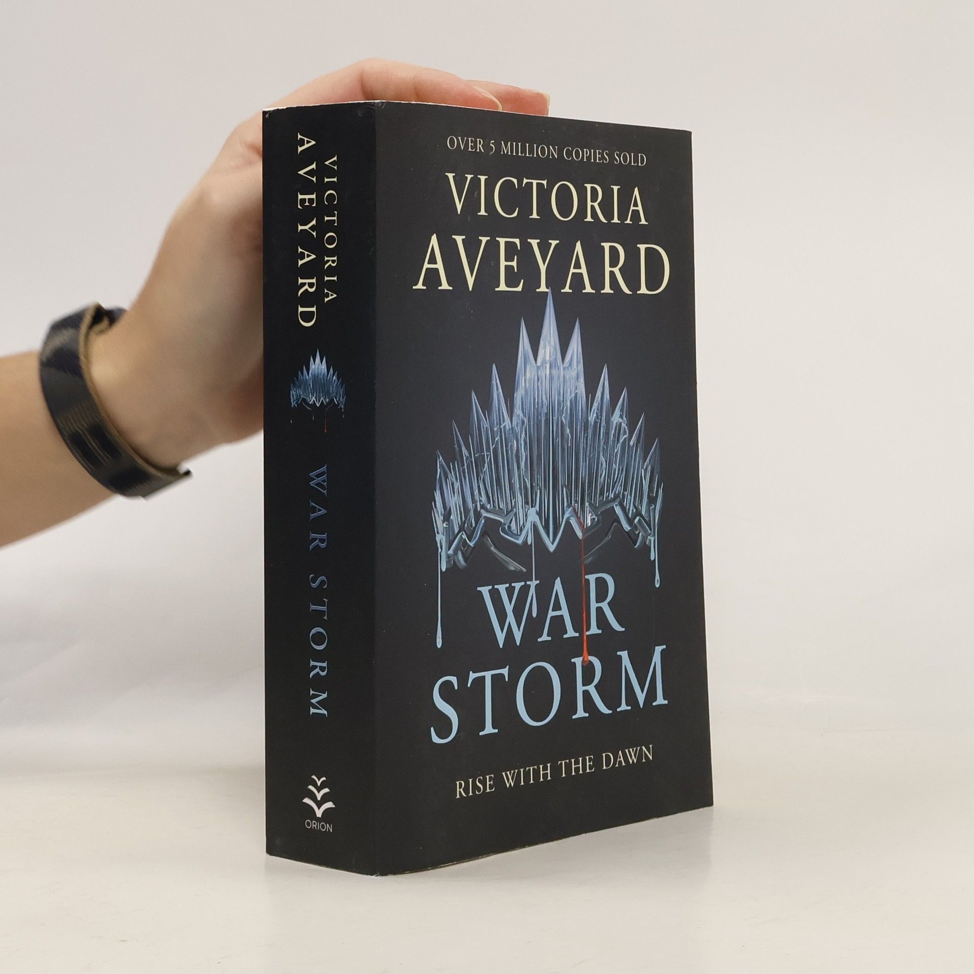 Victoria Aveyard War Storm