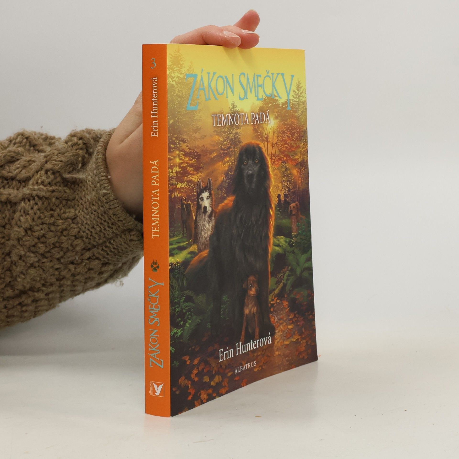 Erin Hunter Zákon smečky: Temnota padá