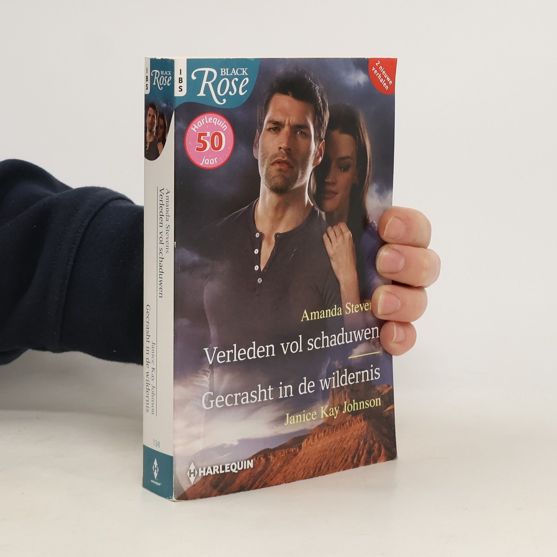 Verleden vol schaduwen. Gecrasht in de wildernis