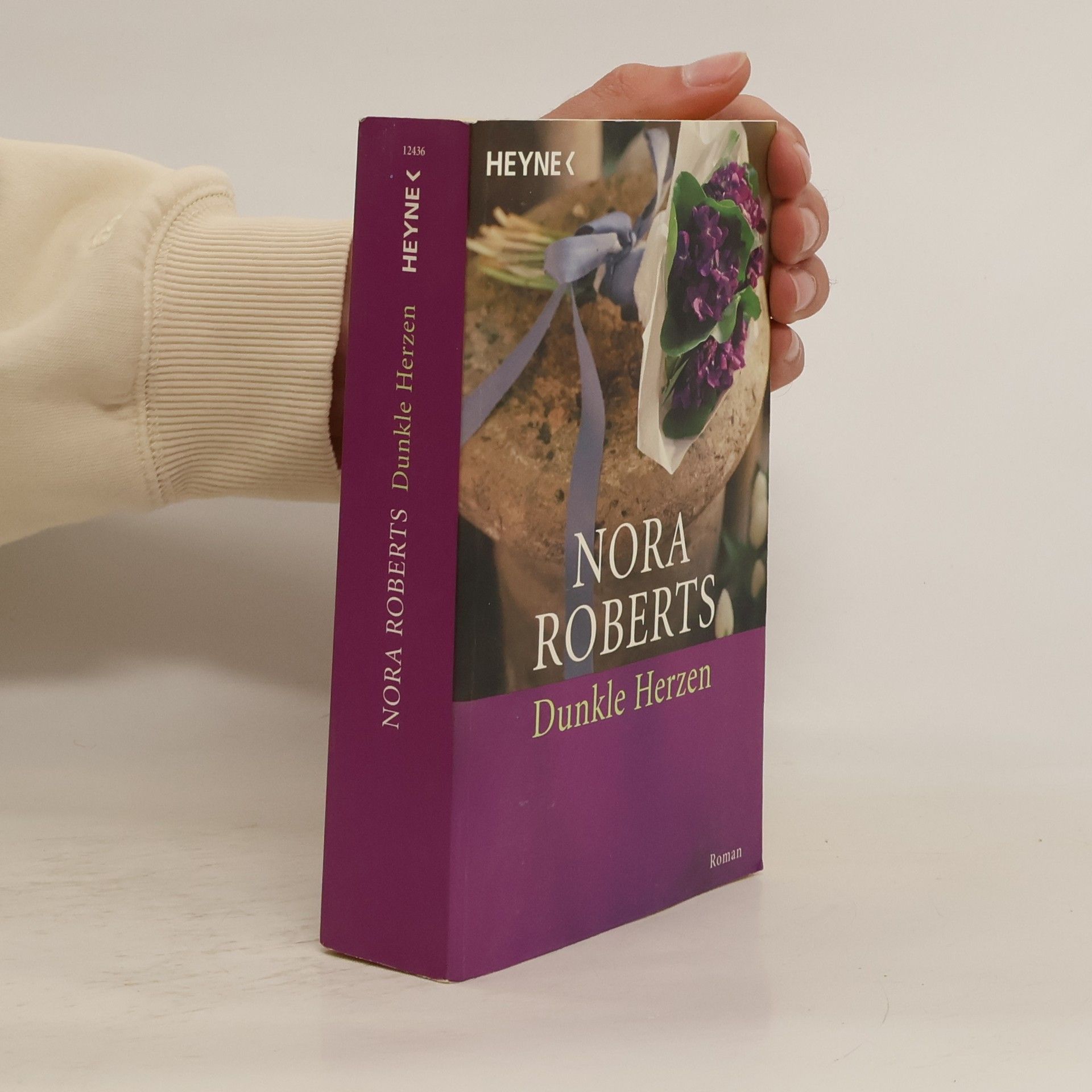 Nora Roberts Dunkle Herzen