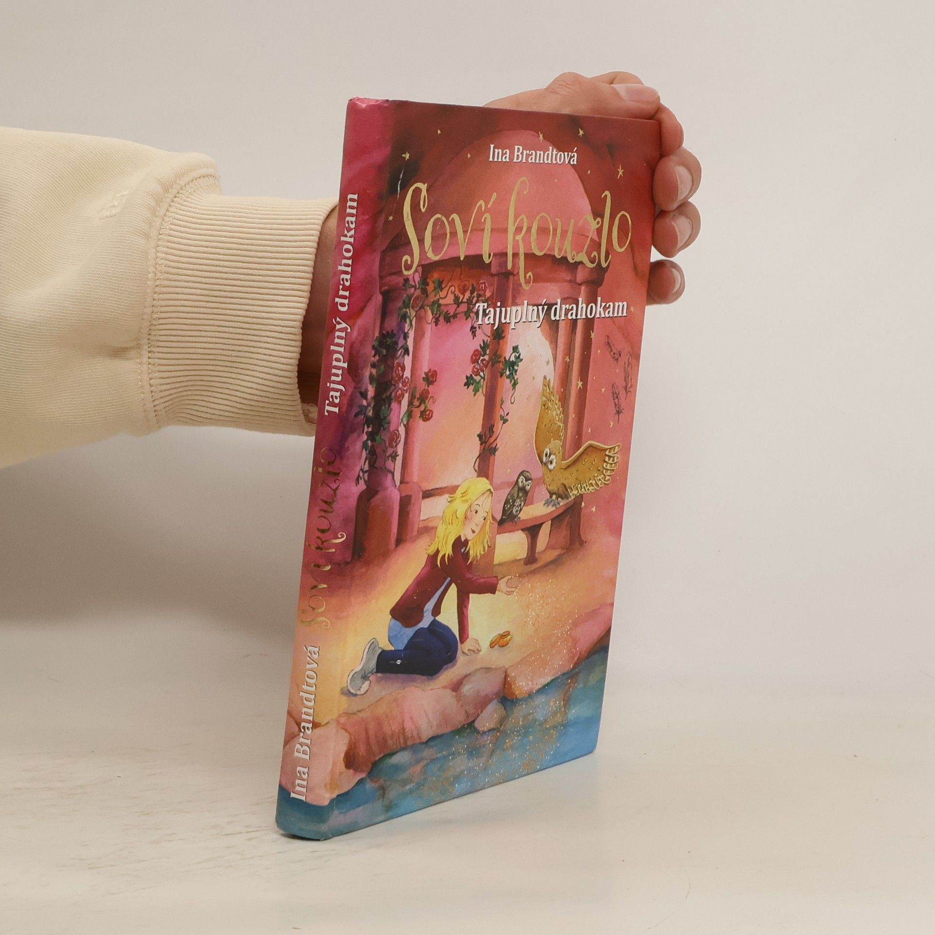 Soví kouzlo. Tajuplný drahokam