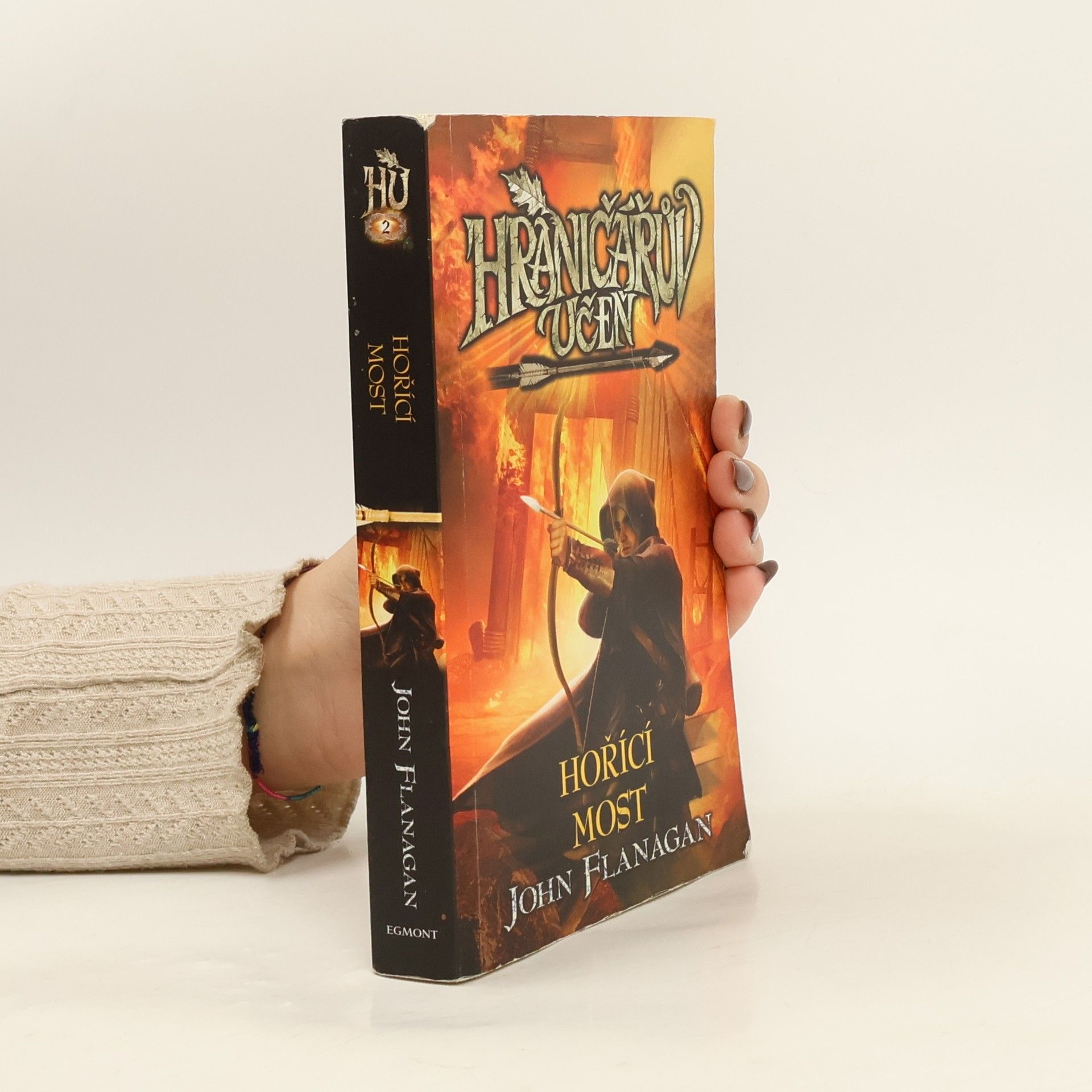 John Flanagan Hraničářův učeň. Hořící most