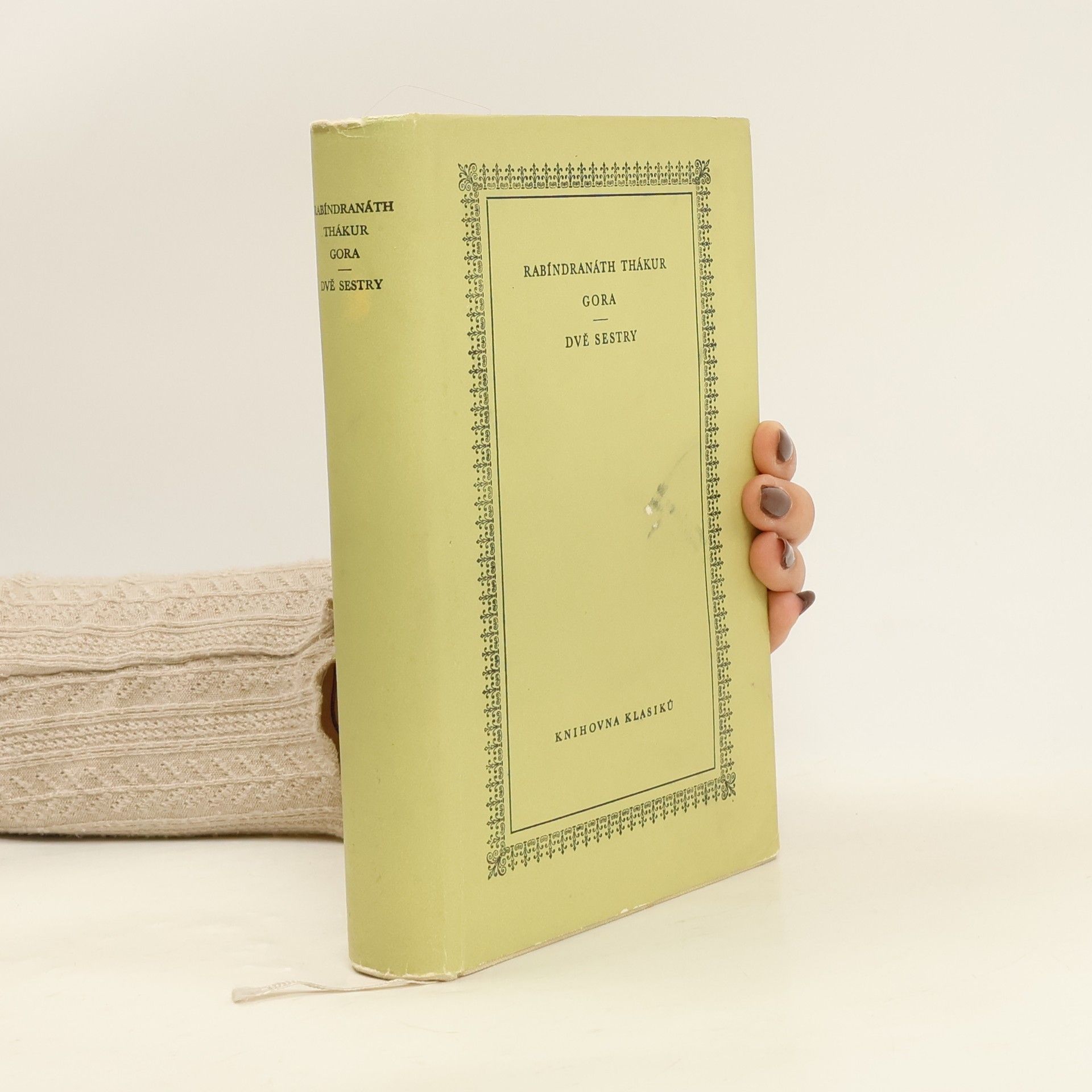 Rabíndranáth Thákur Gora. Dvě sestry