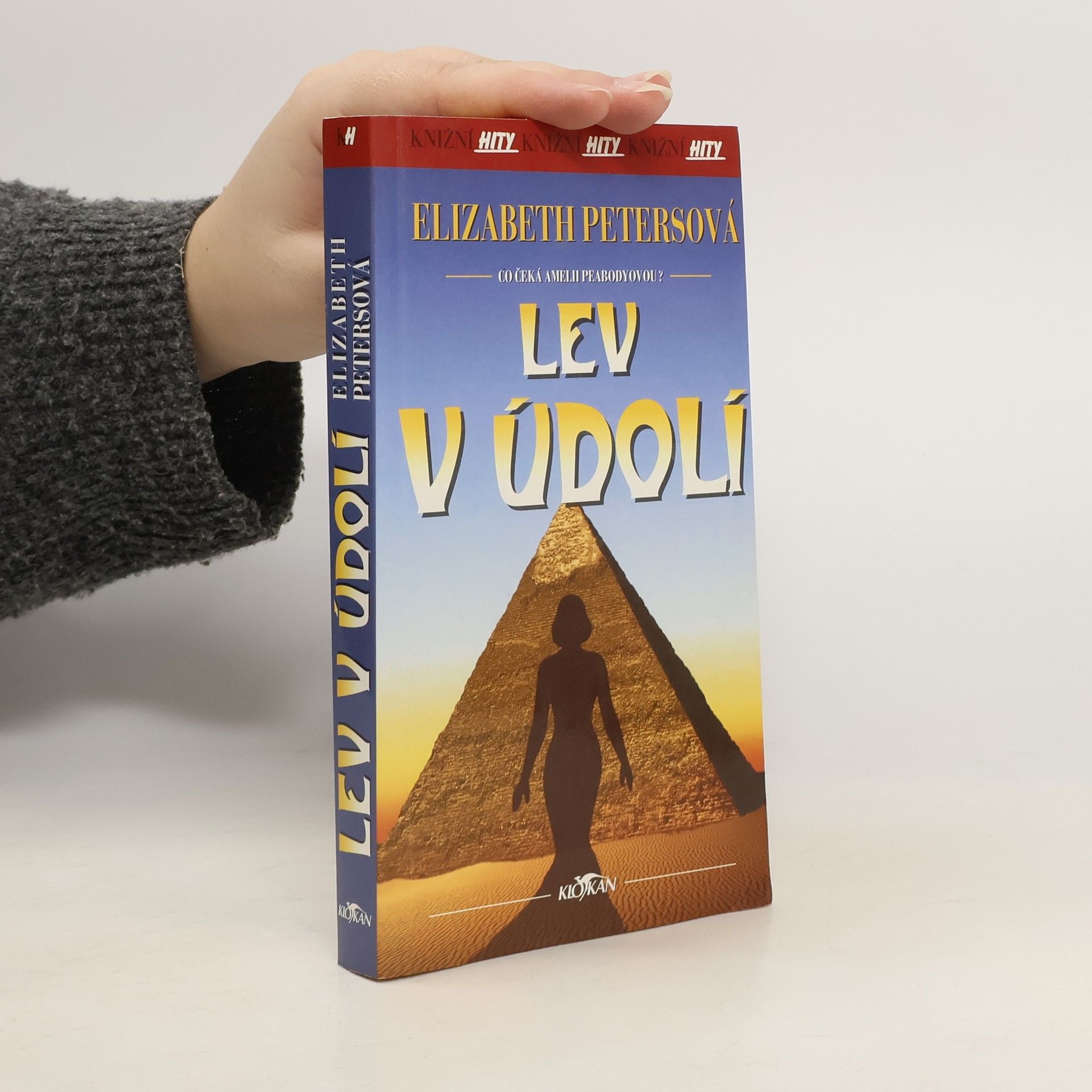 Barbara Mertz Lev v údolí