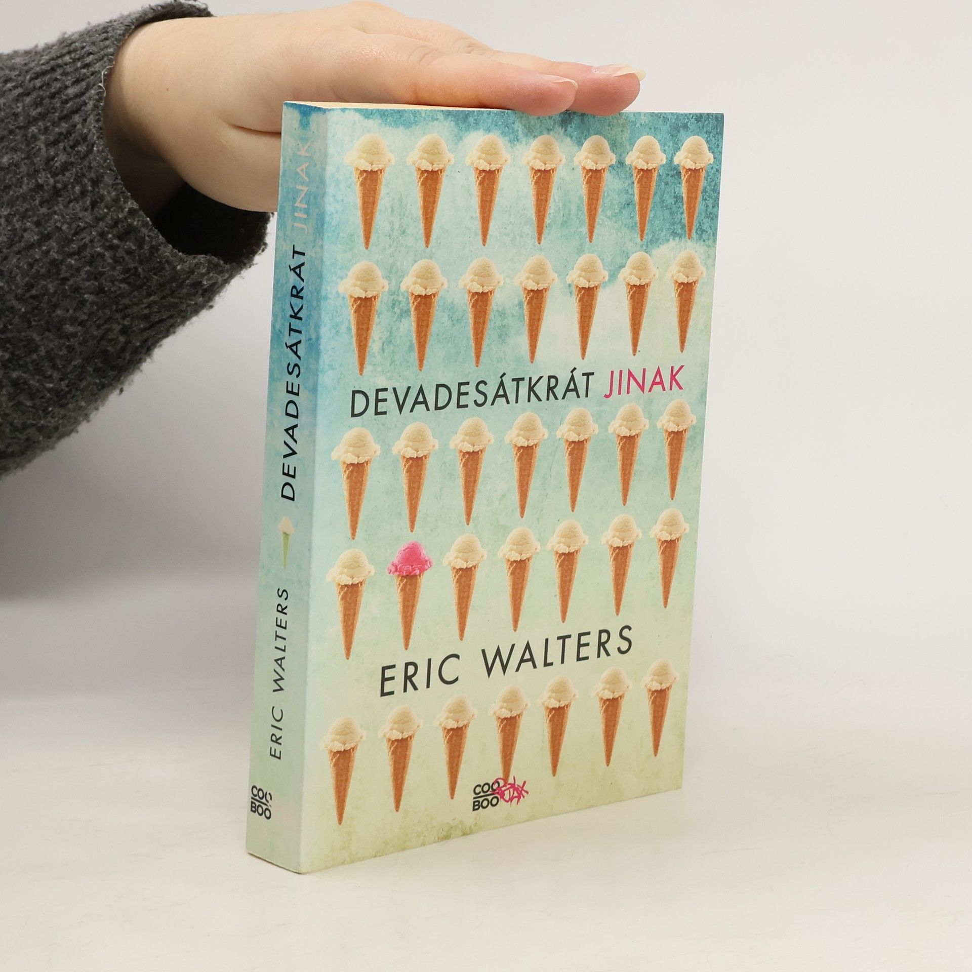 Devadesátkrát jinak