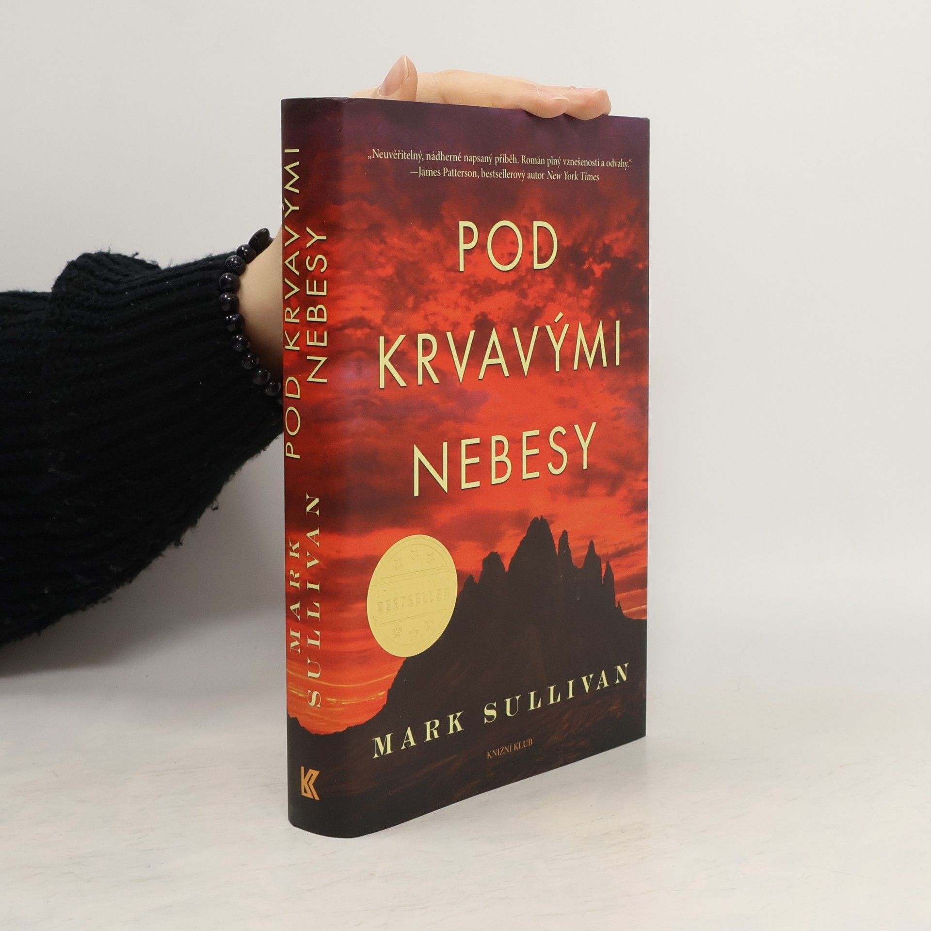 Mark T. Sullivan Pod krvavými nebesy