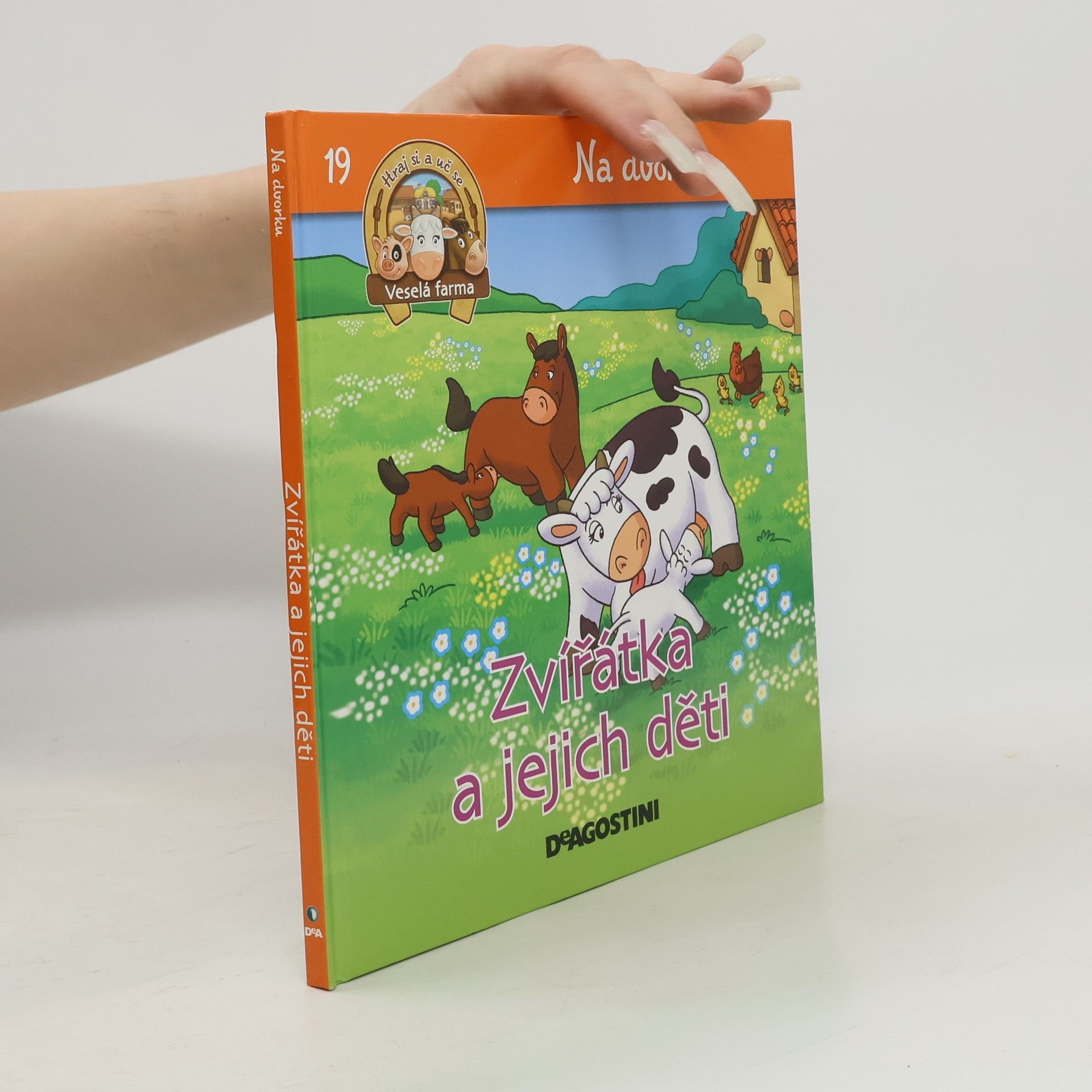 Collectif d'auteurs Na dvorku 19. Zvířátka a jejich děti