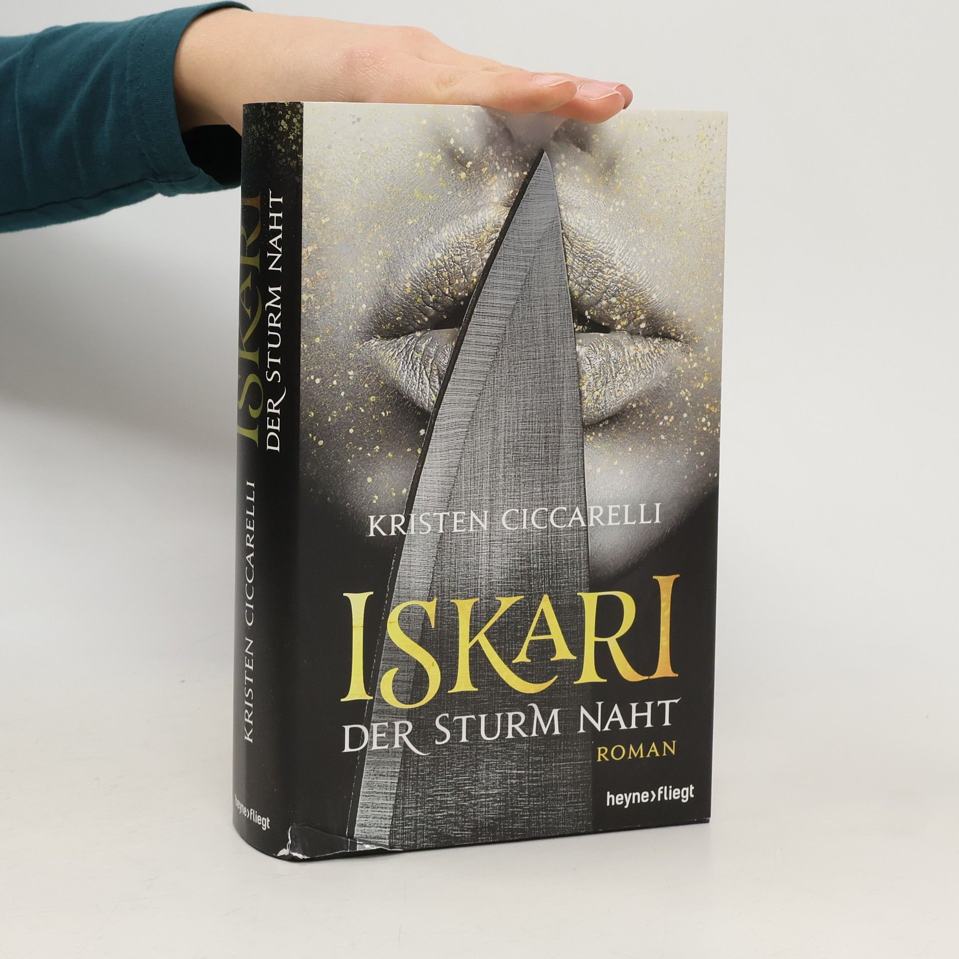 Kristen Ciccarelli Iskari - Der Sturm naht