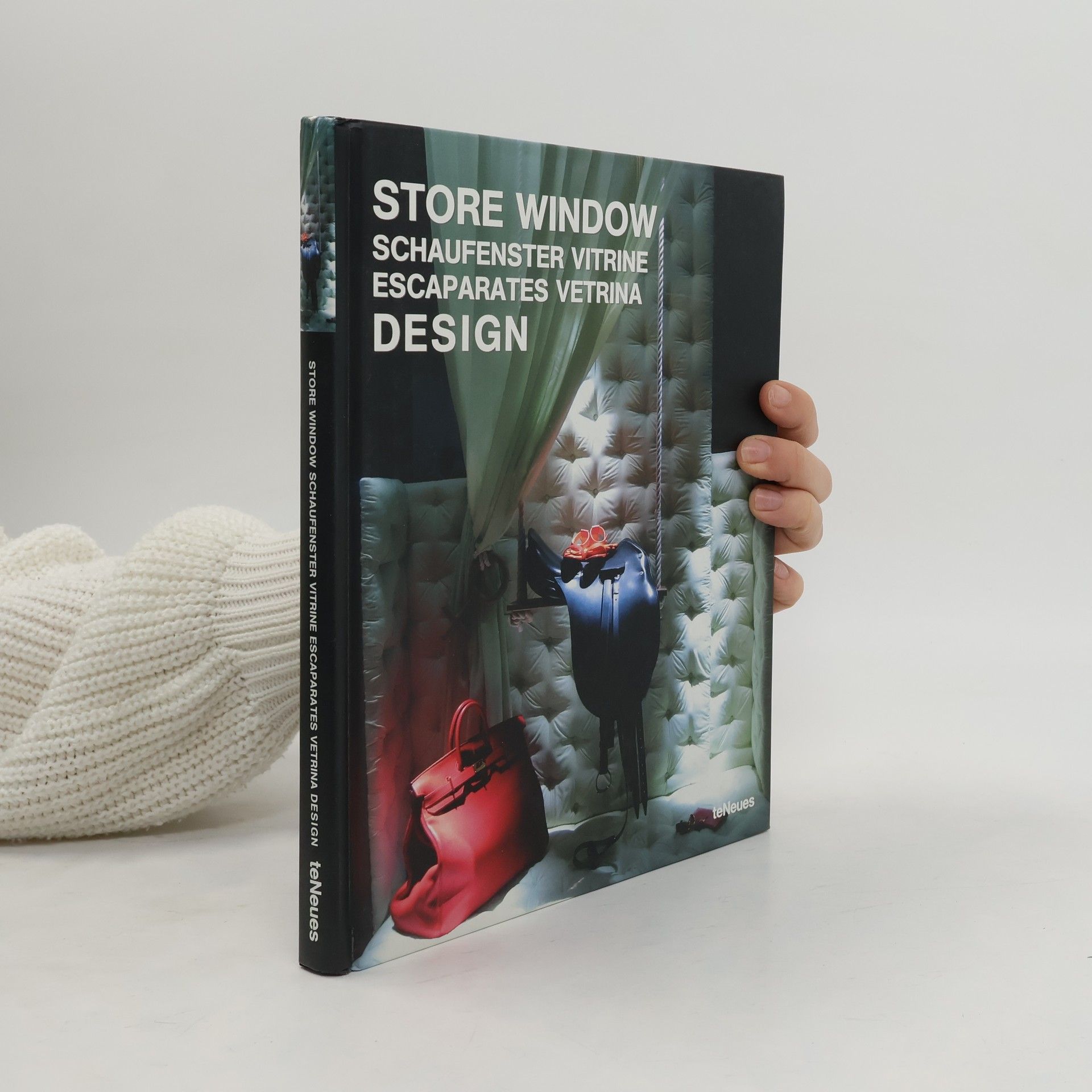 Store window design. Escaparate vetrina. Schaufenster Vitrine