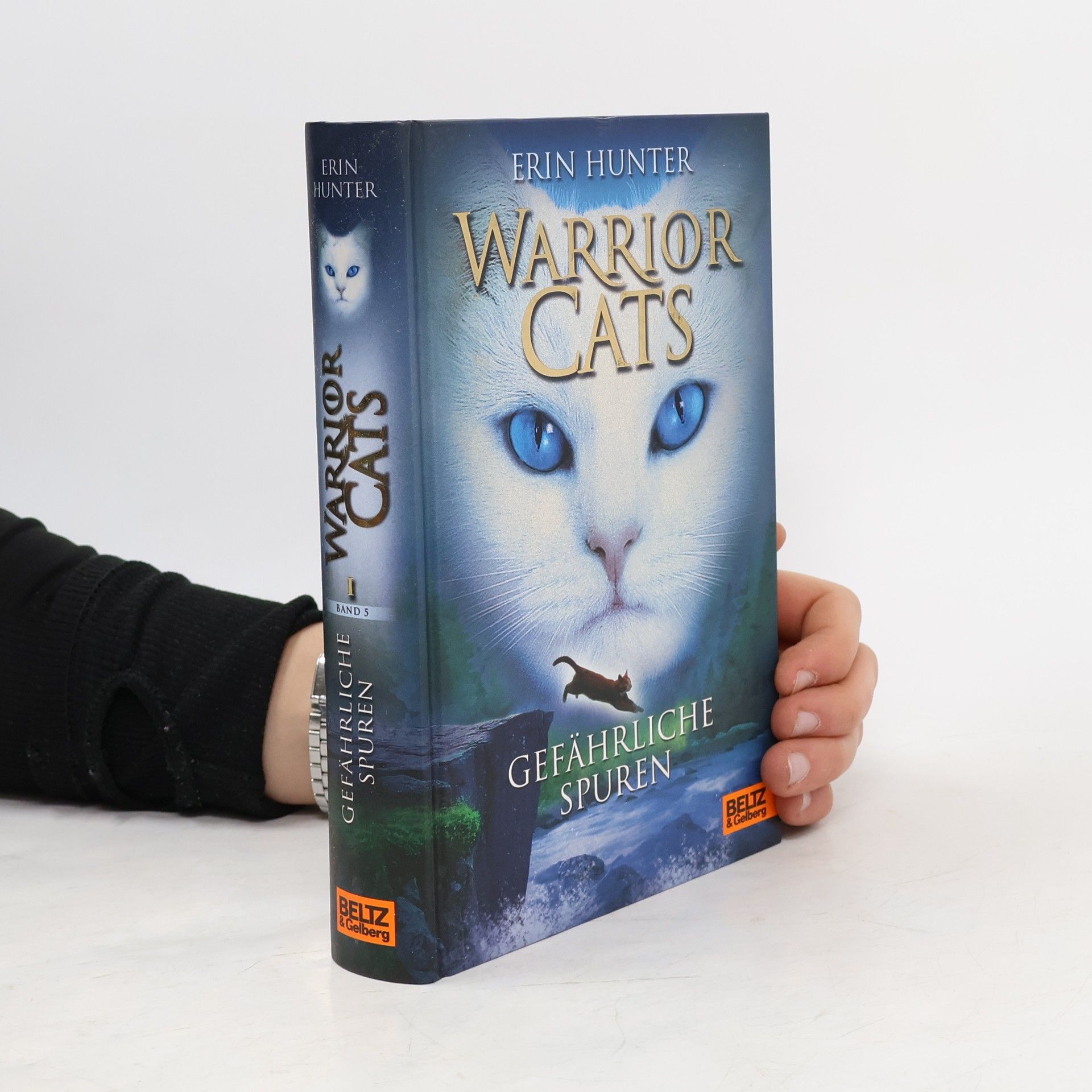 Erin Hunter Warrior Cats. Gefährliche Spuren