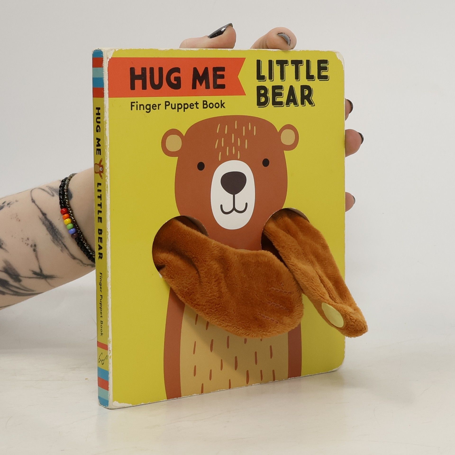 Chronicle Books Hug Me Little Bear