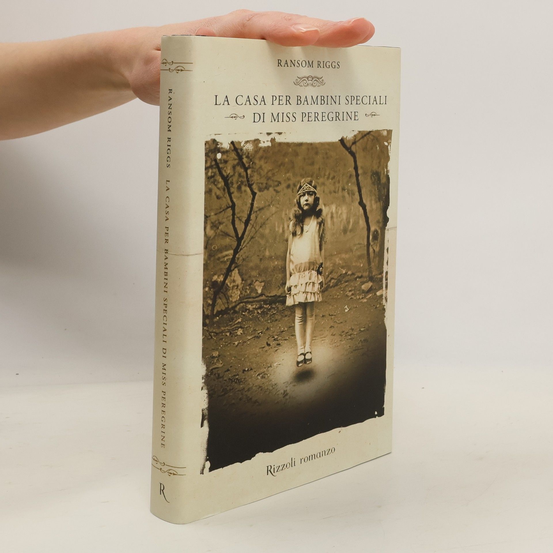 Ilaria Katerinov La casa per bambini speciali di Miss Peregrine