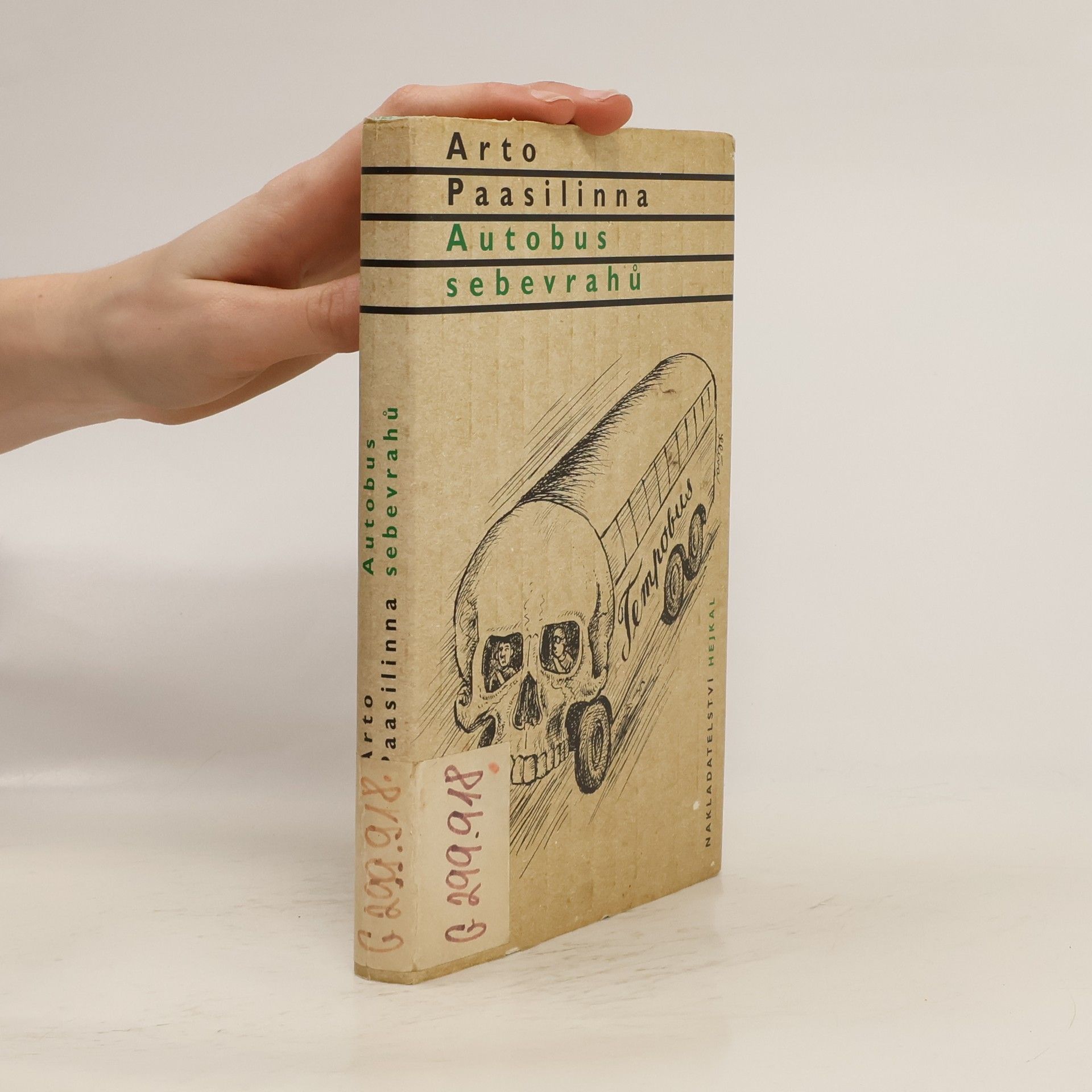 Arto Paasilinna Autobus sebevrahů