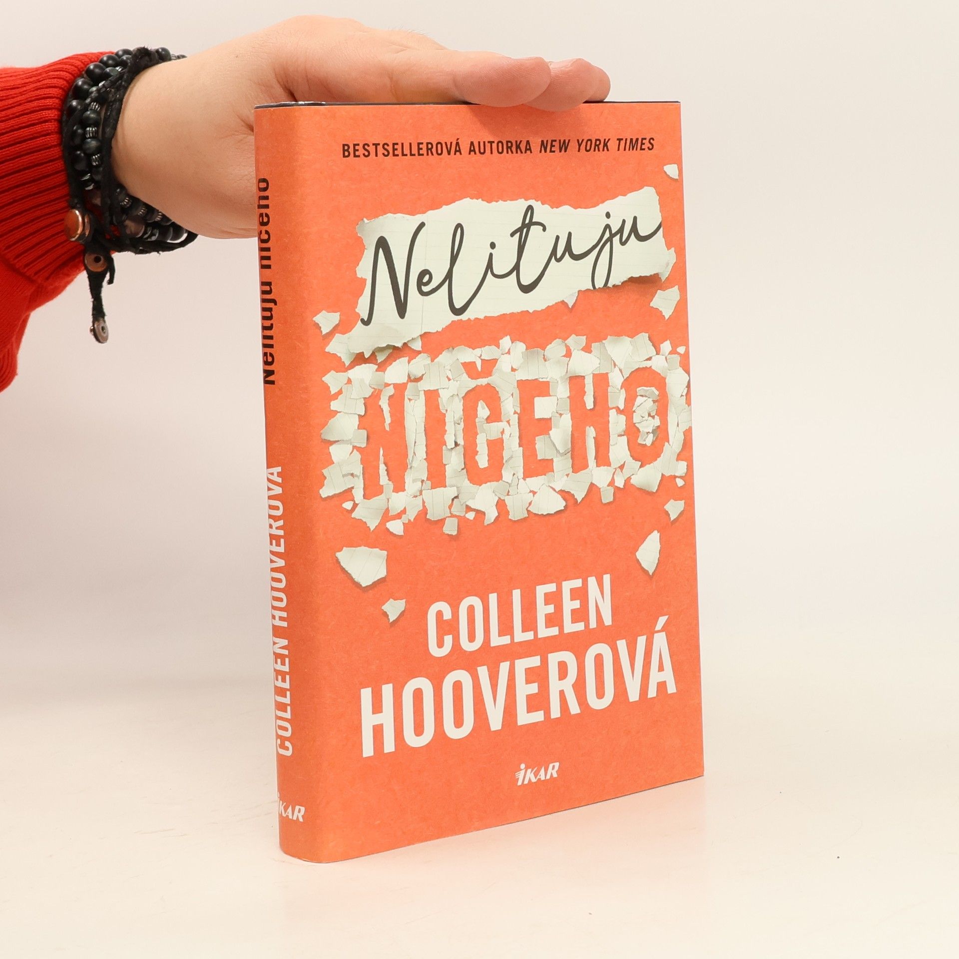 Colleen Hoover Nelituju ničeho