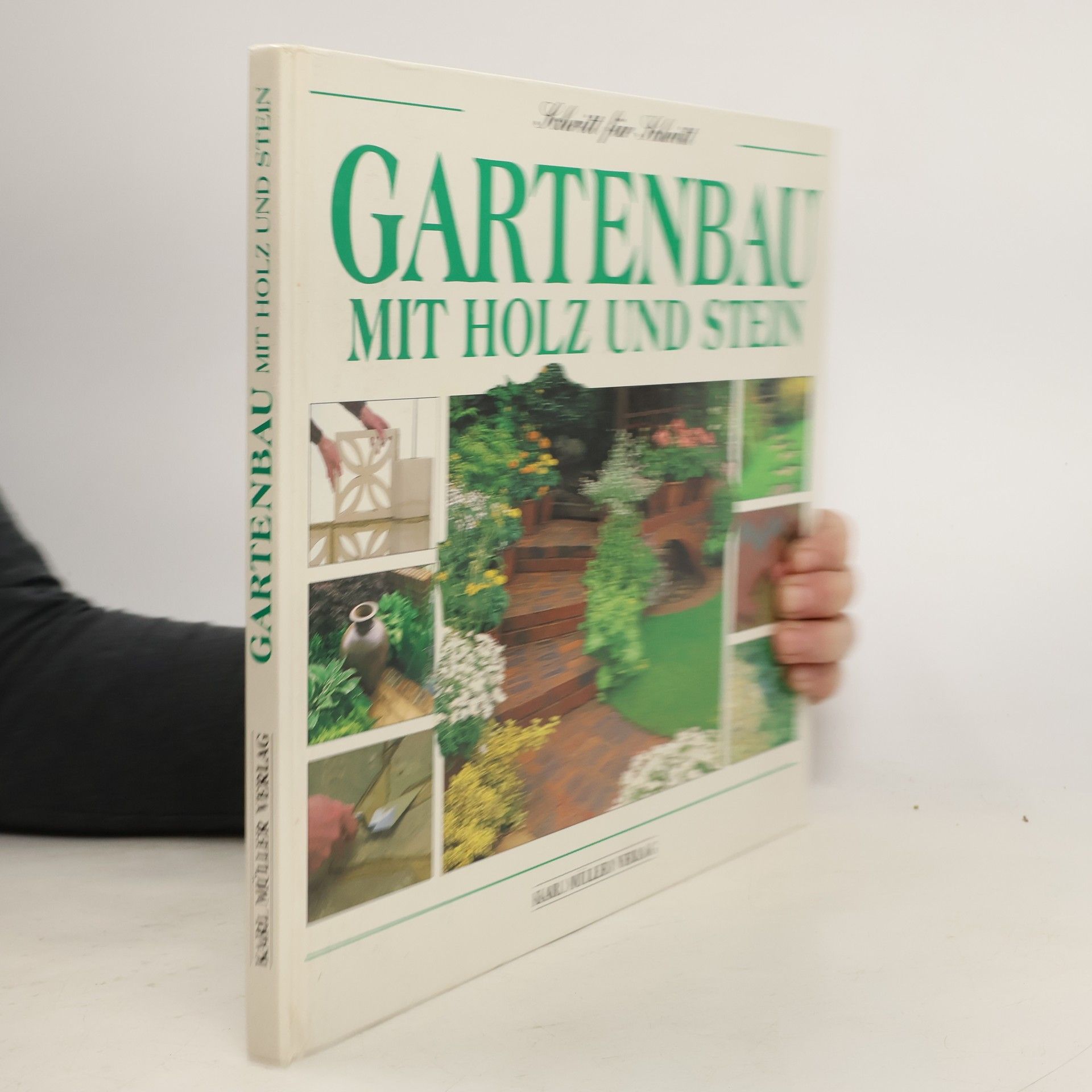 Gartenbau mit Holz und Stein