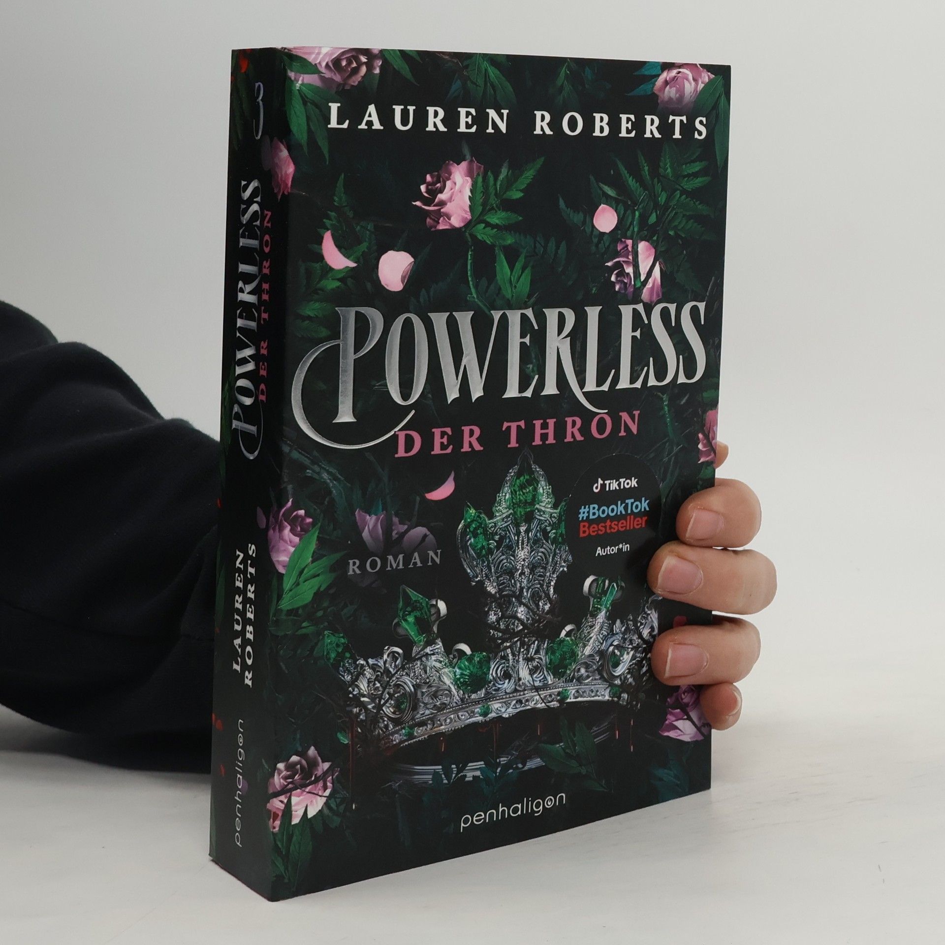 Powerless - Der Thron