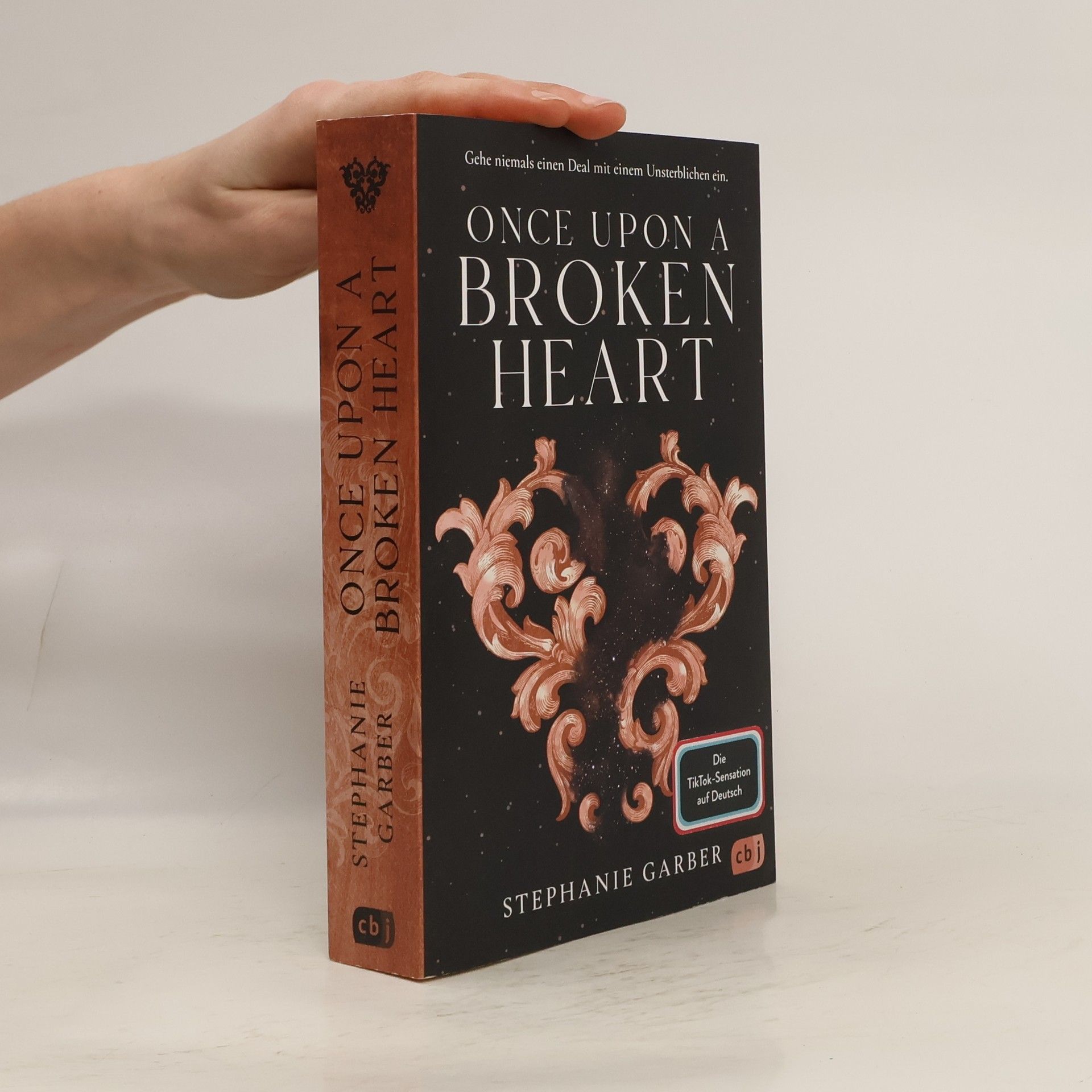 Stephanie Garber Once Upon a Broken Heart