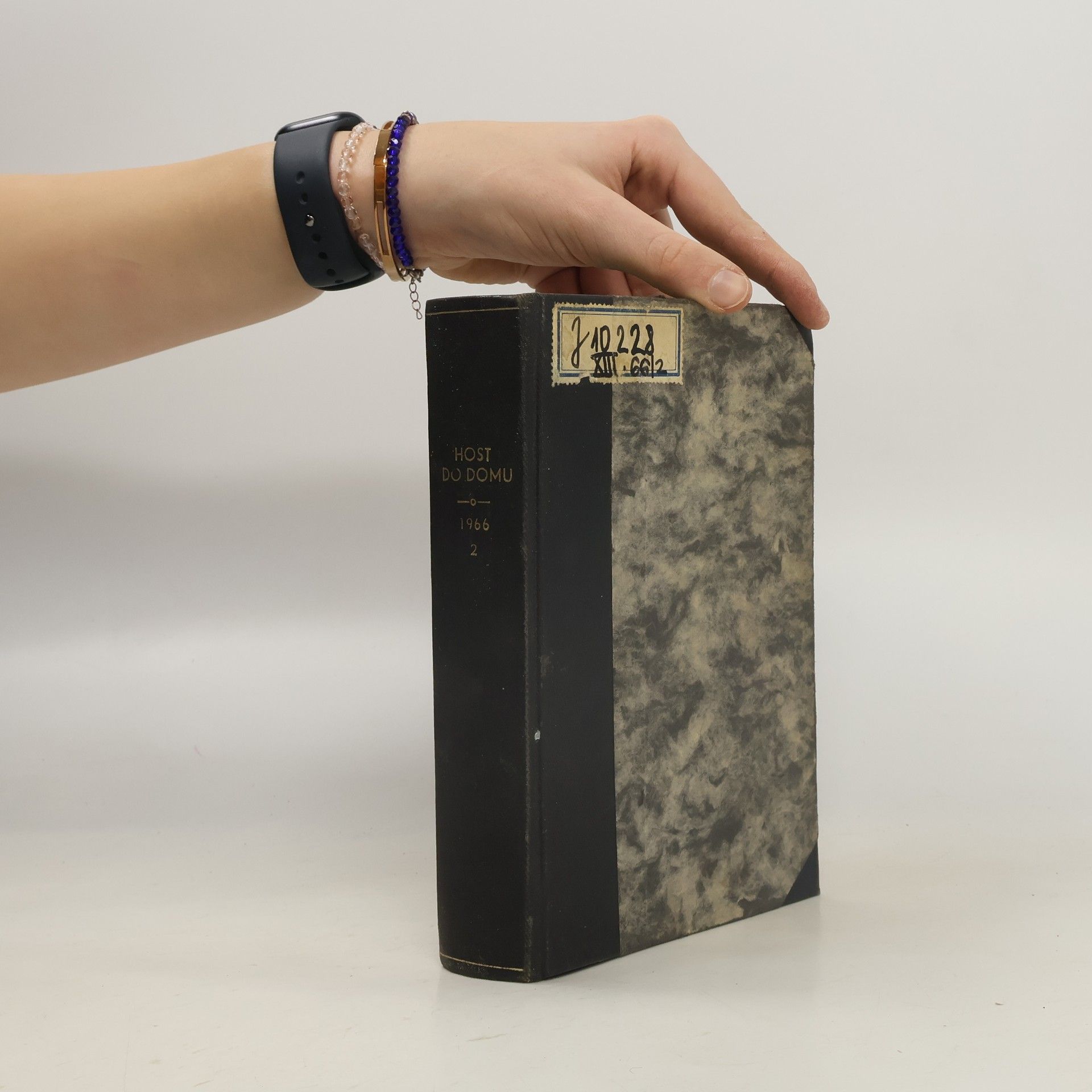 Collectif d'auteurs Host do domu