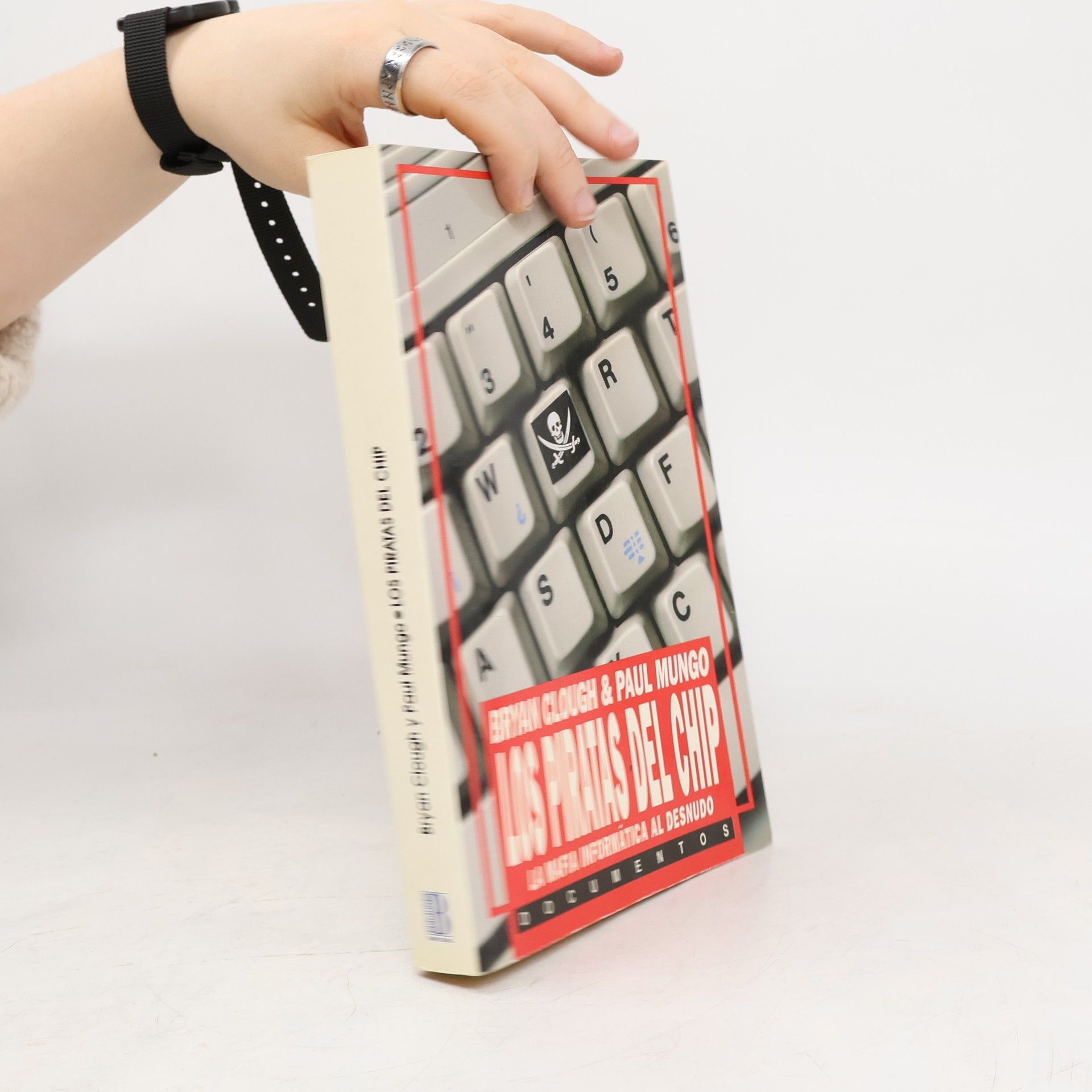 Bryan Clough Piratas del chip