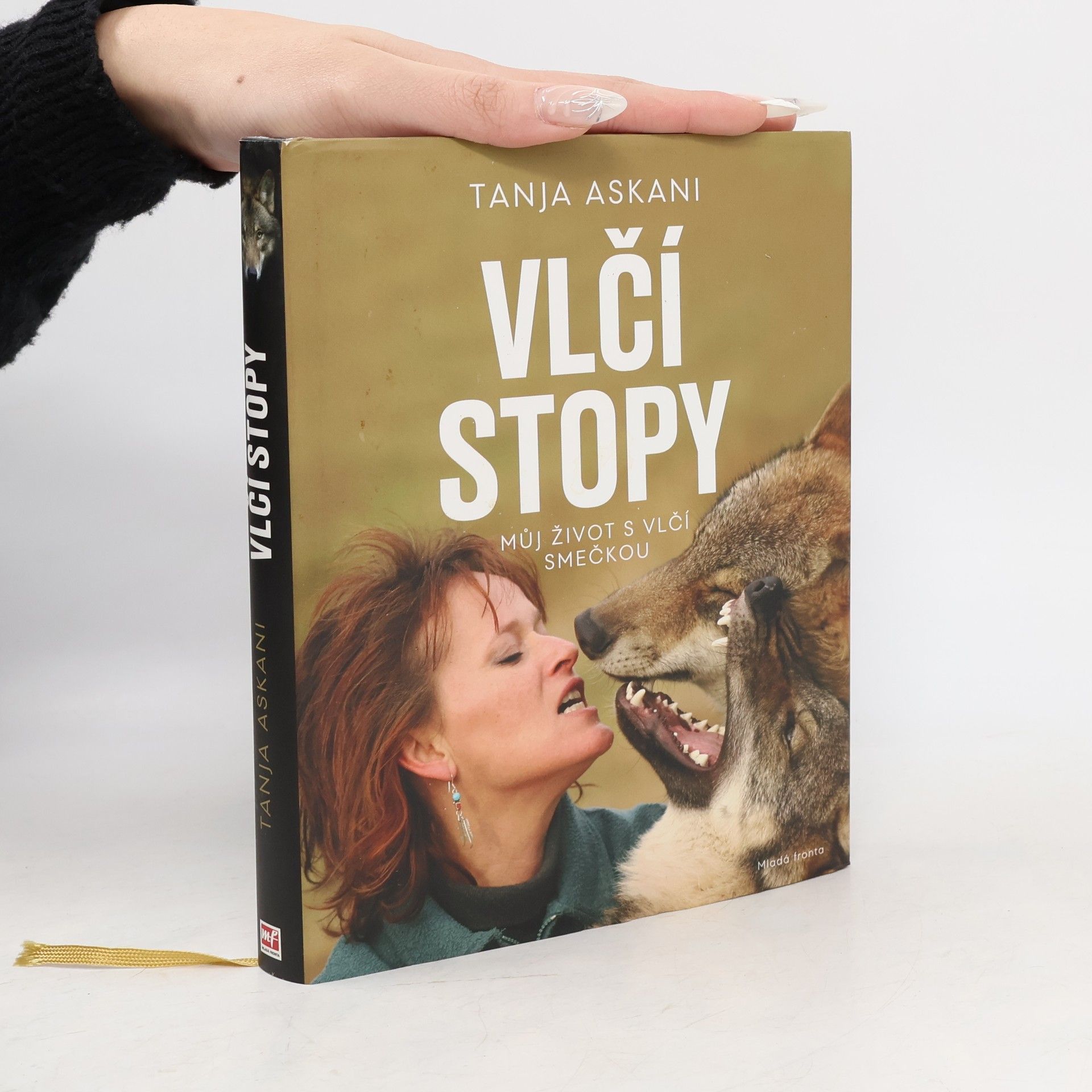 Tanja Askani Vlčí stopy: Můj život s vlčí smečkou