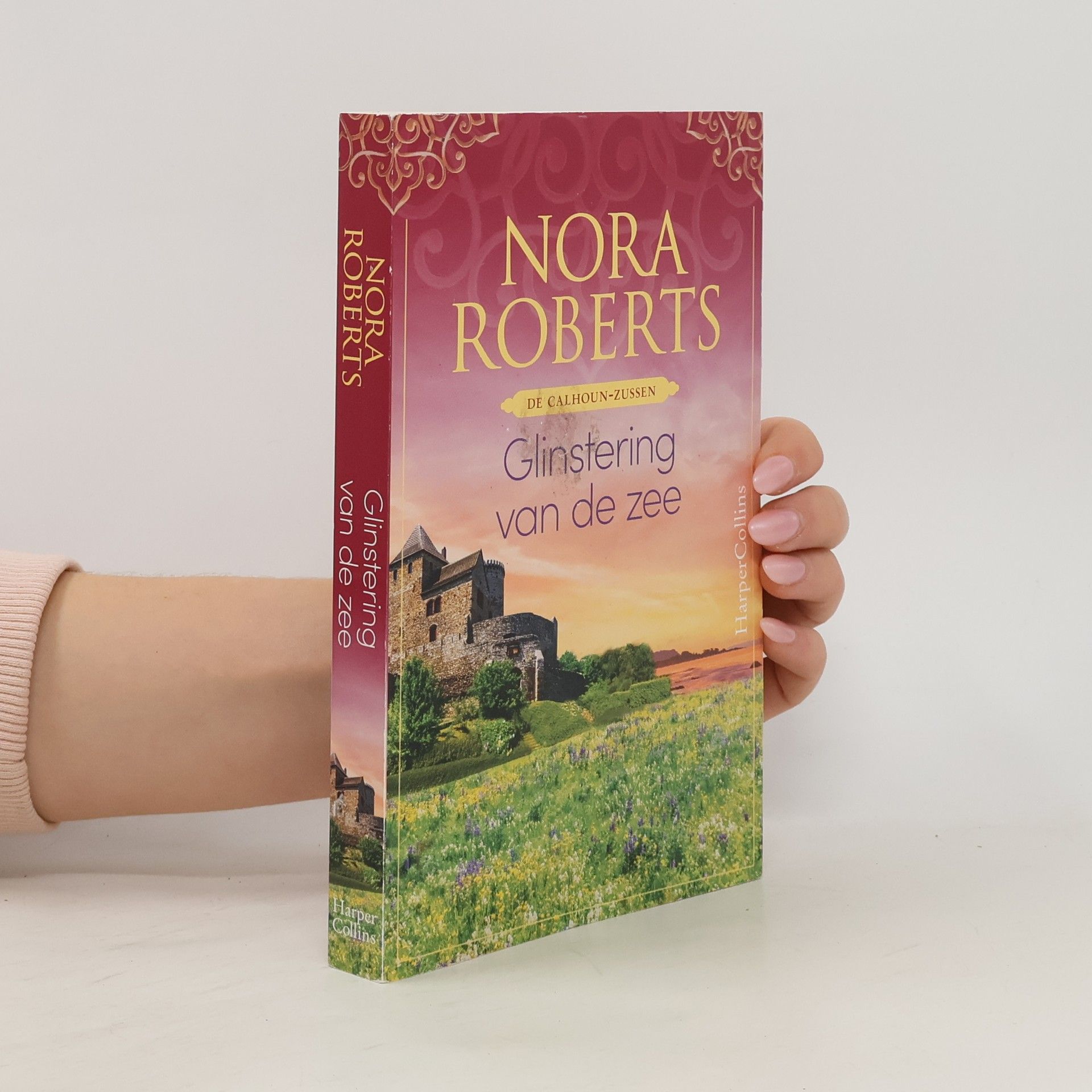 Nora Roberts Glinstering van de zee