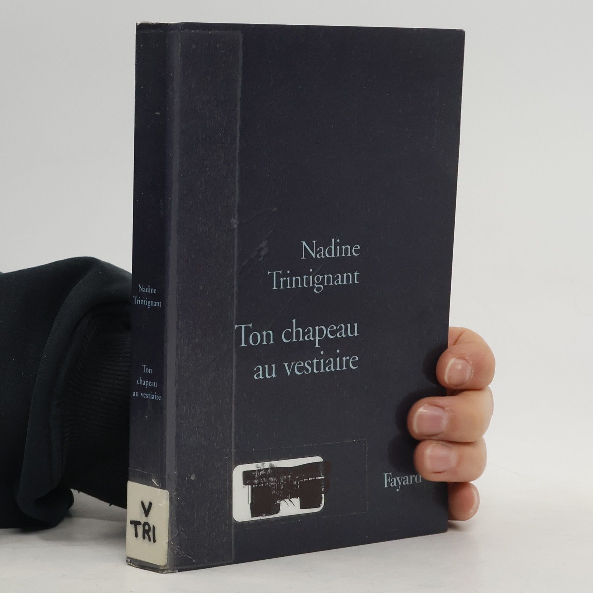 Ton chapeau au vestiaire