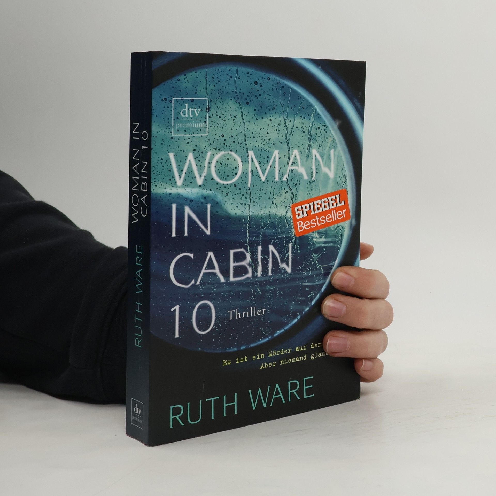 Ruth Ware The woman in cabin 10