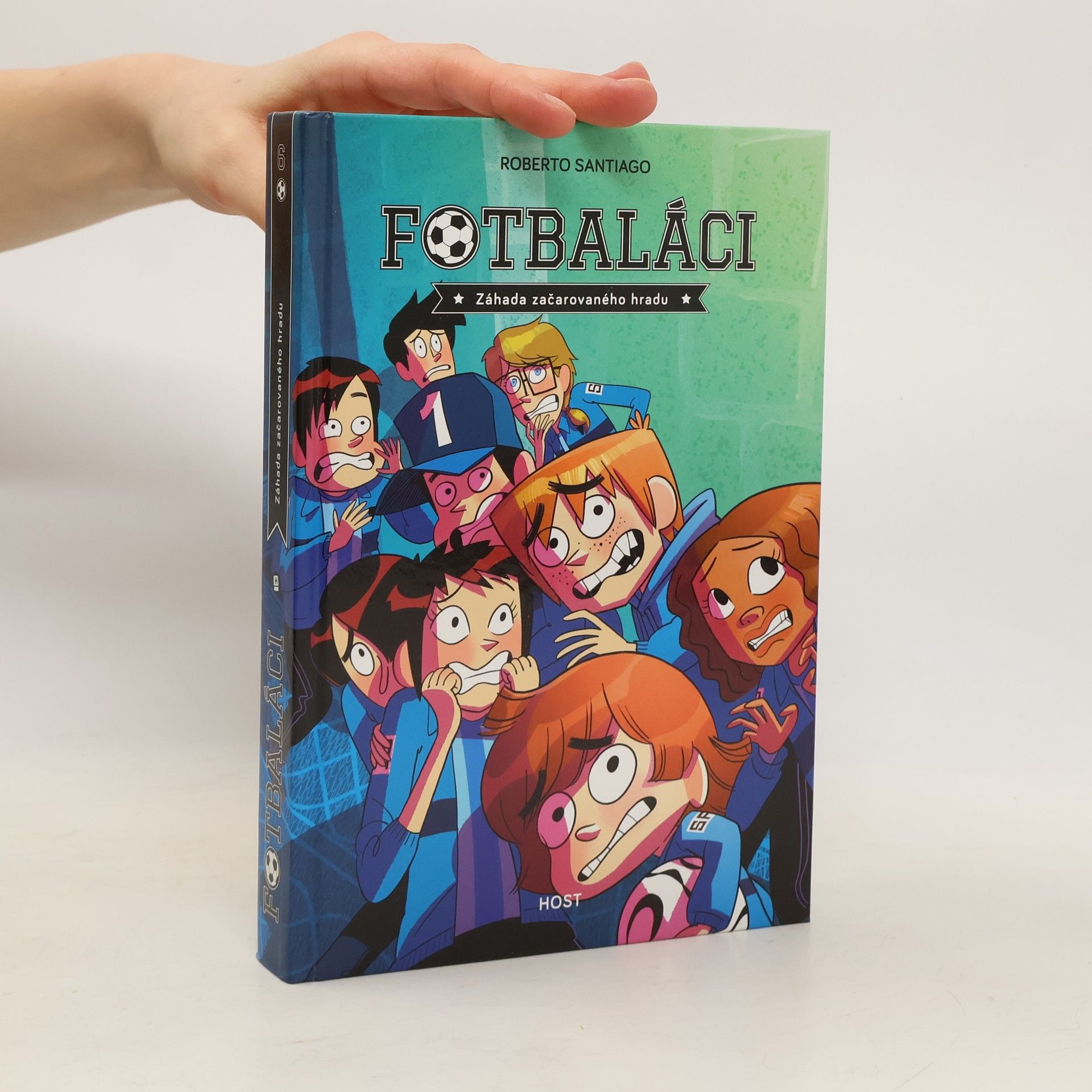 Roberto Santiago Fotbaláci. Záhada začarovaného hradu