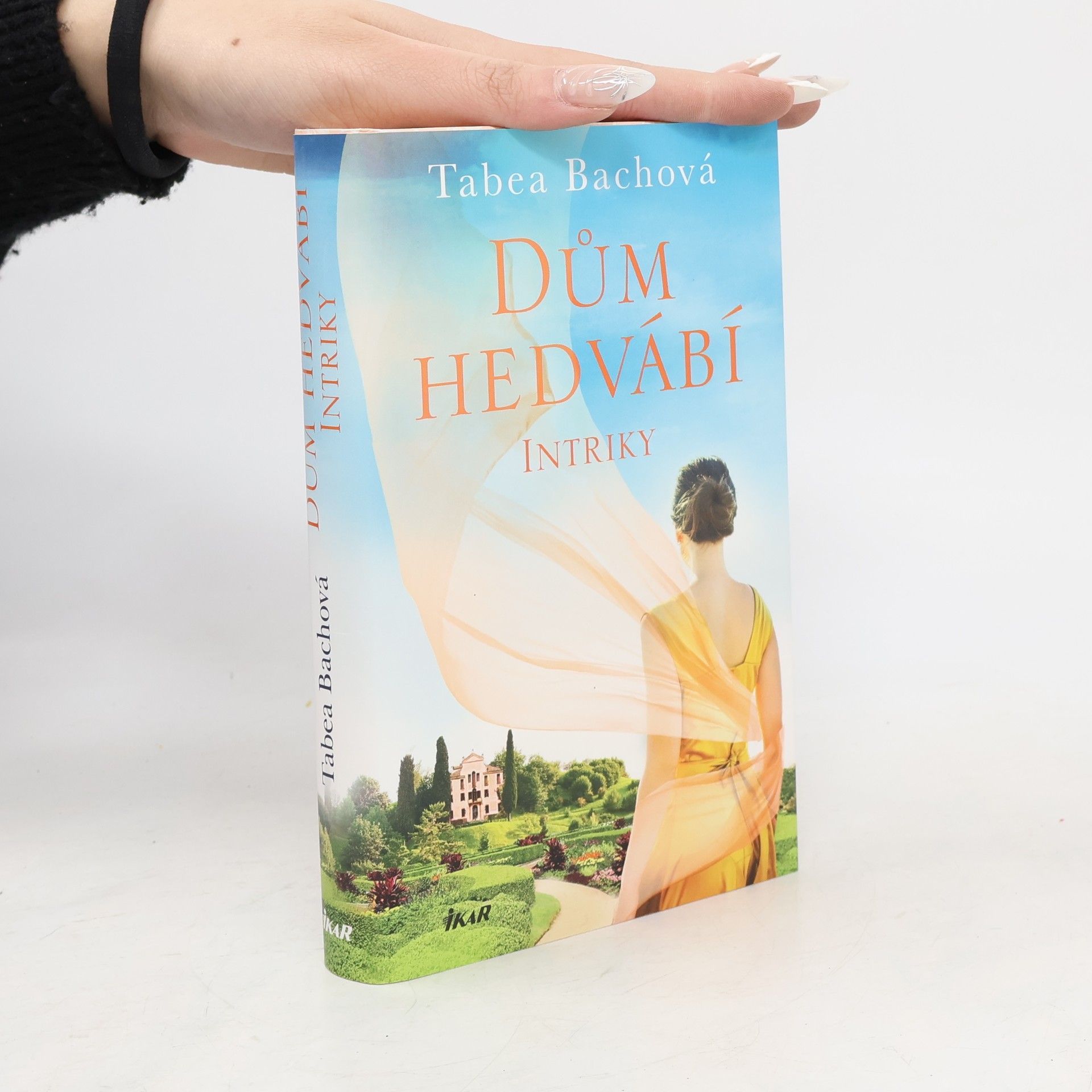 Dům hedvábí : Intriky