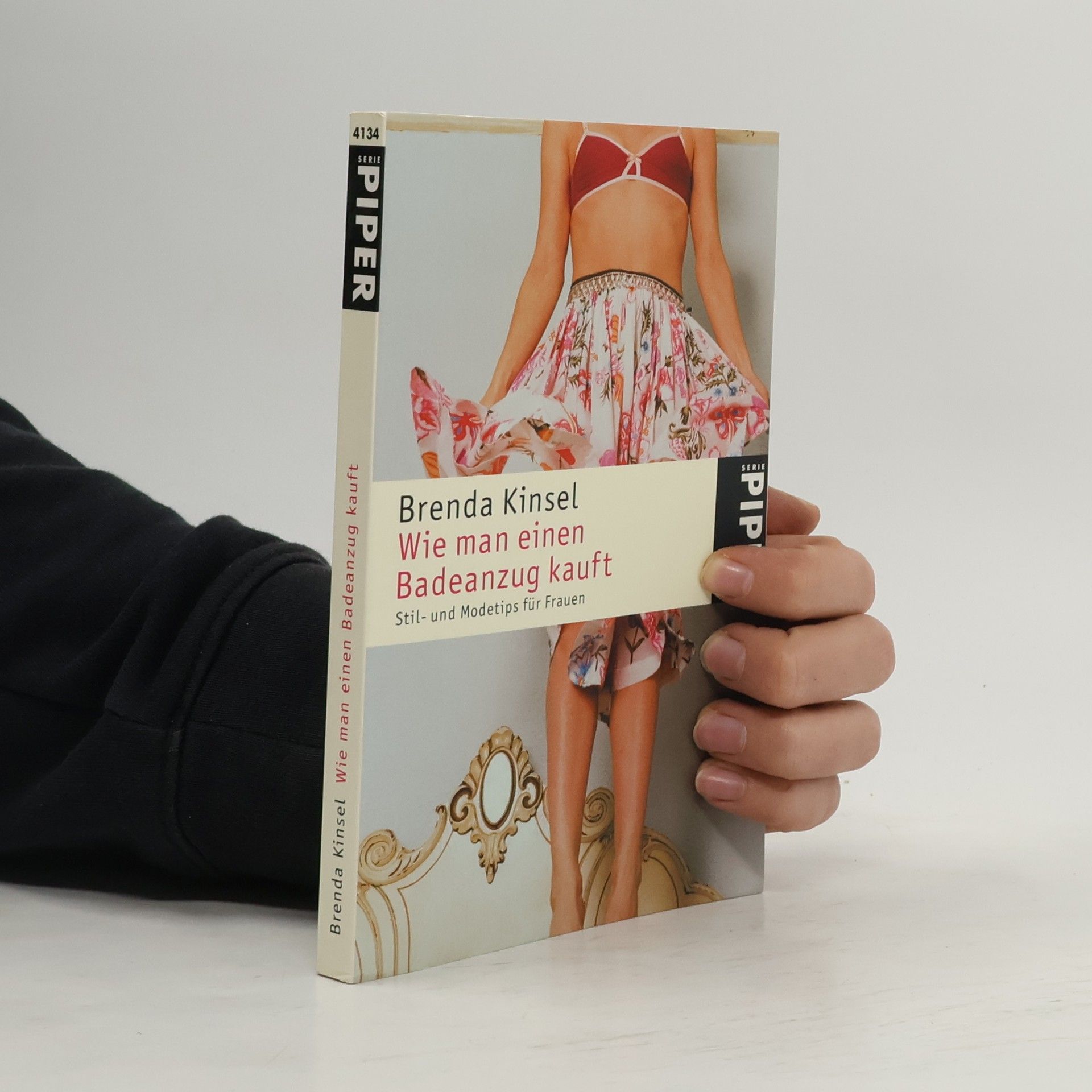 Brenda Kinsel Wie man einen Badeanzug kauft