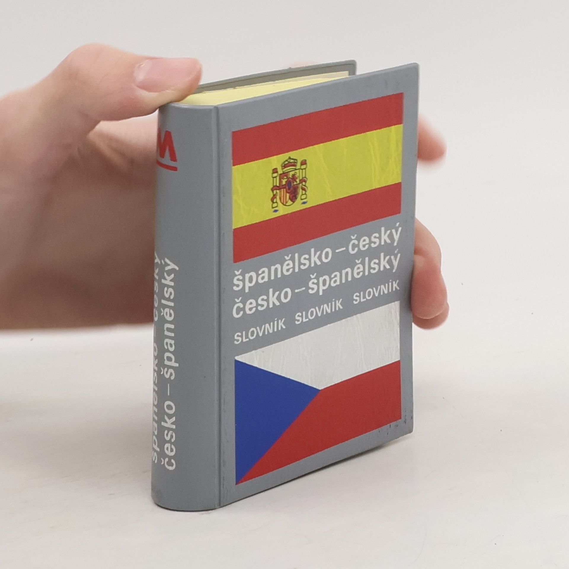 Miroslav Kupčík Španělsko-český, česko-španělský slovník = Diccionario espaňol-checo, checo-espaňol