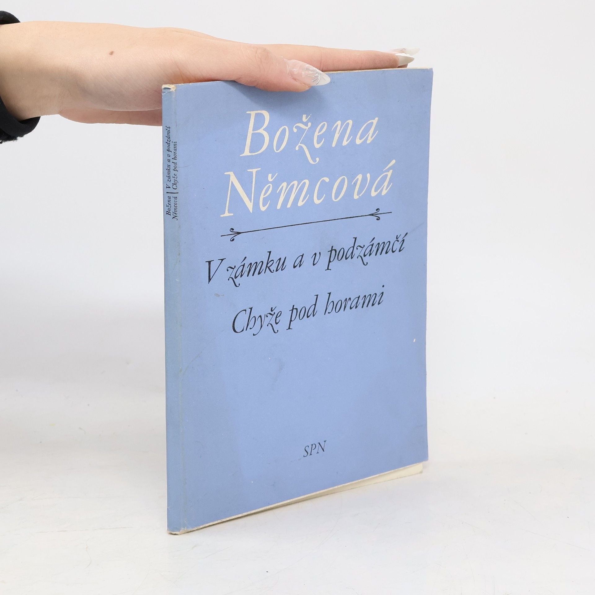 Božena Němcová V zámku a v podzámčí. Chýše pod horami