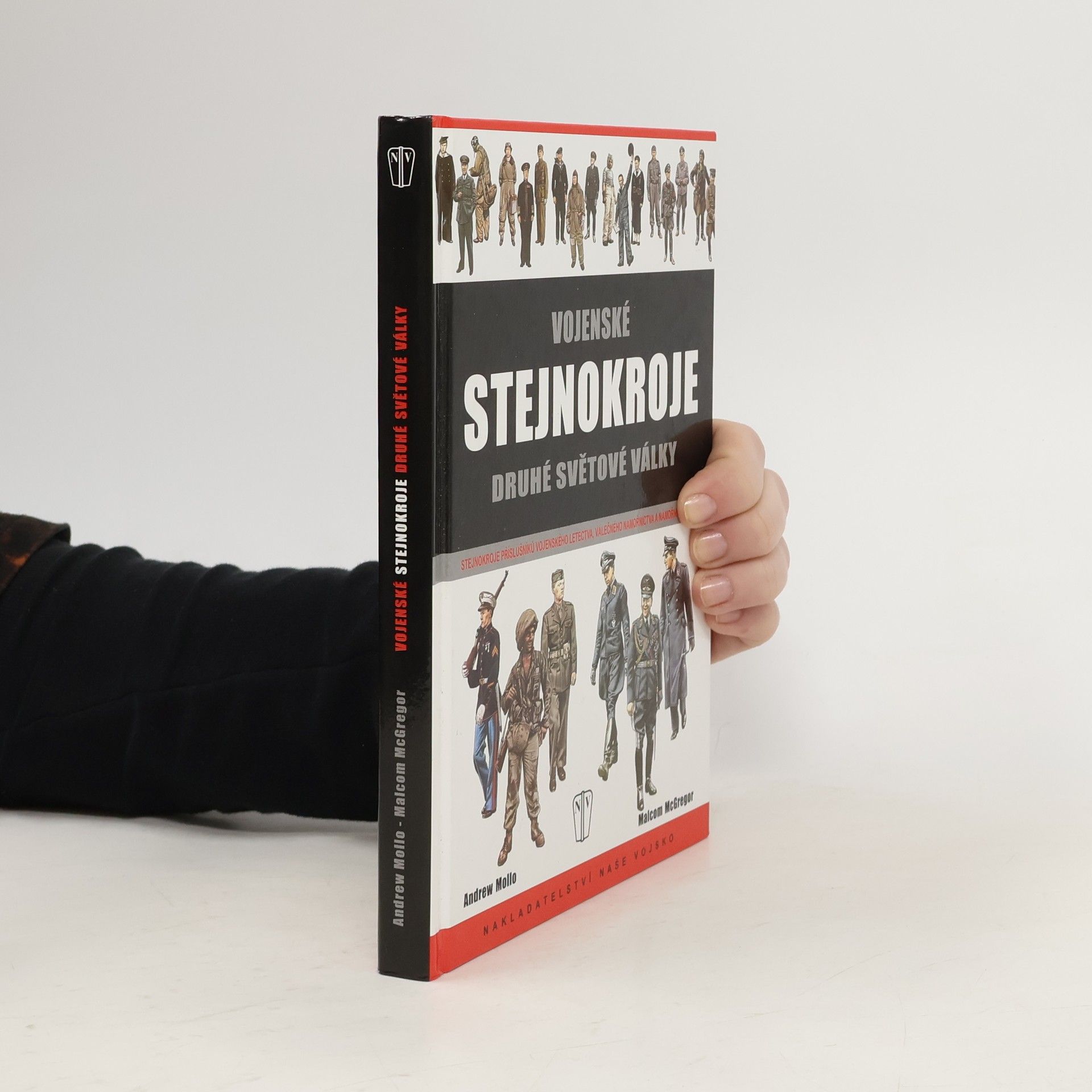 Vojenské stejnokroje druhé světové války. Stejnokroje příslušníků vojenského letectva, válečného námořnictva ...