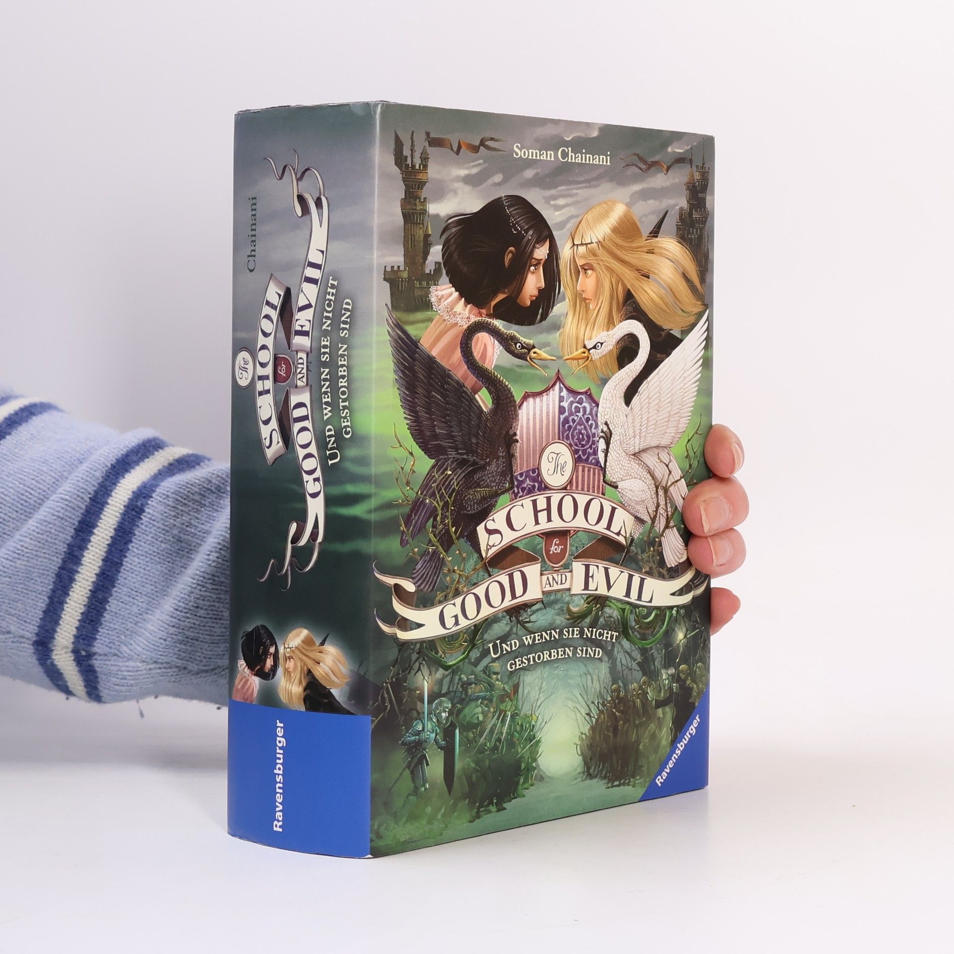 The School for Good and Evil 3