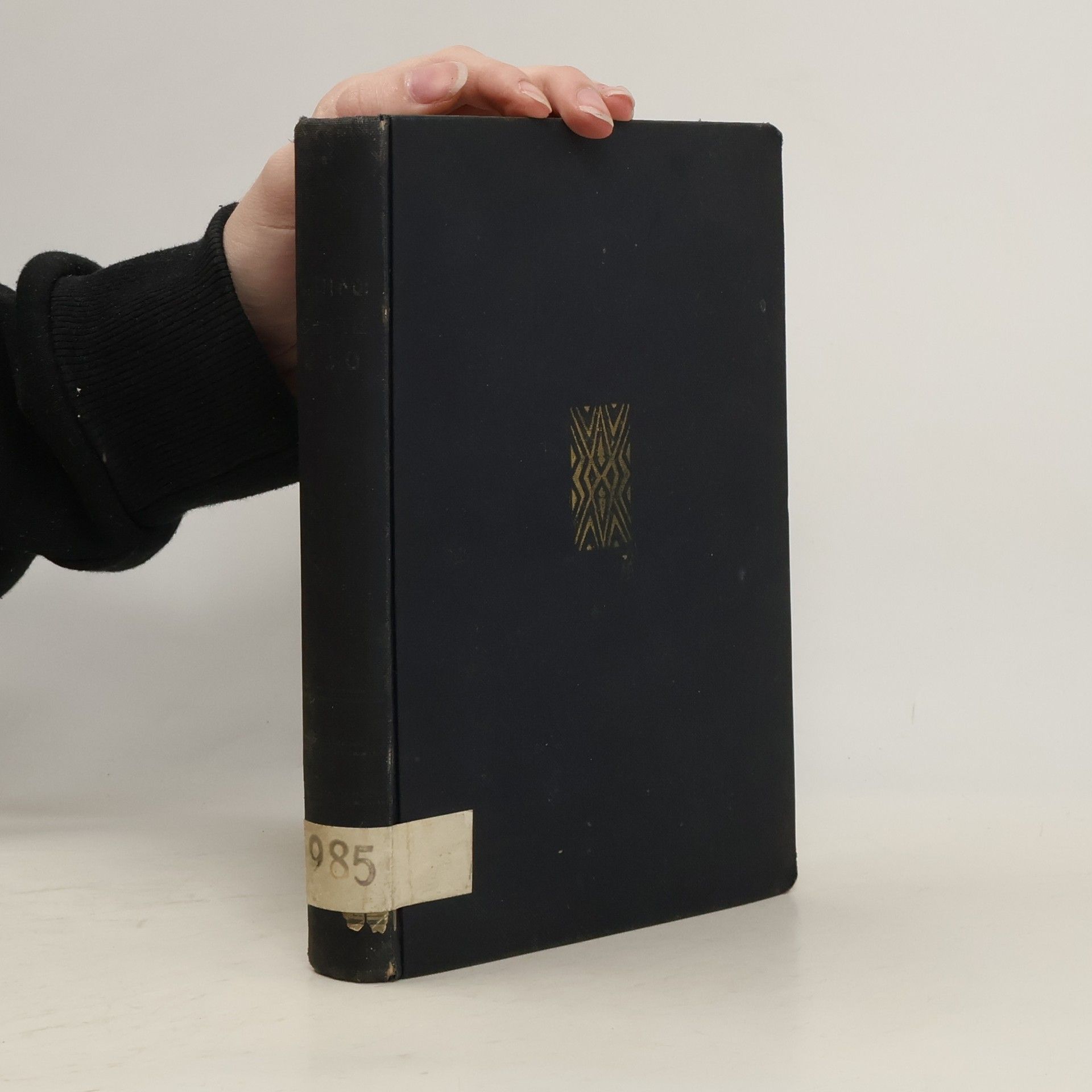 Václav Jírů Šesté jaro. Román z nacistické věznice